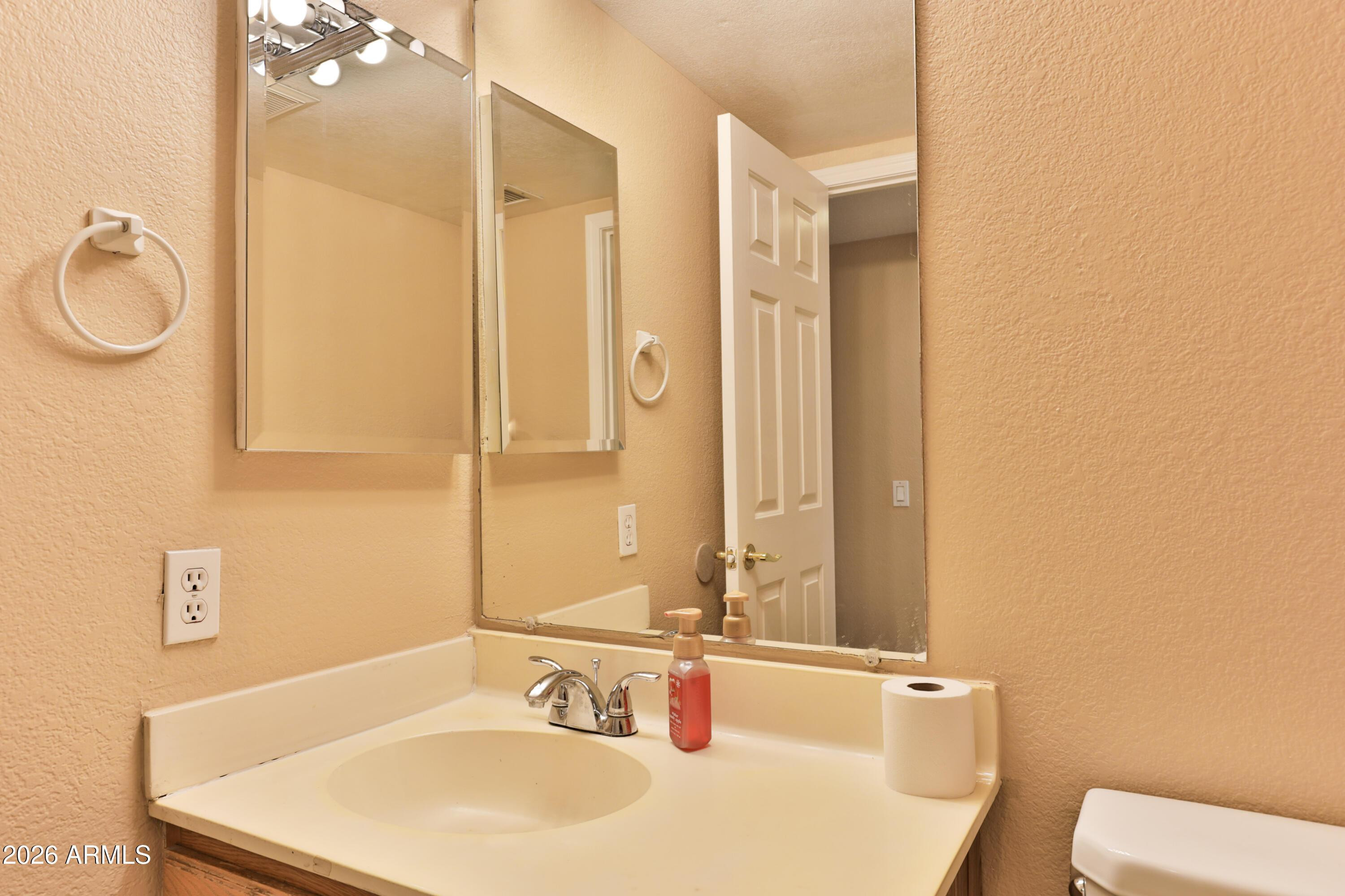 MEADOWS AT INDENENDENCE - Residential Lease