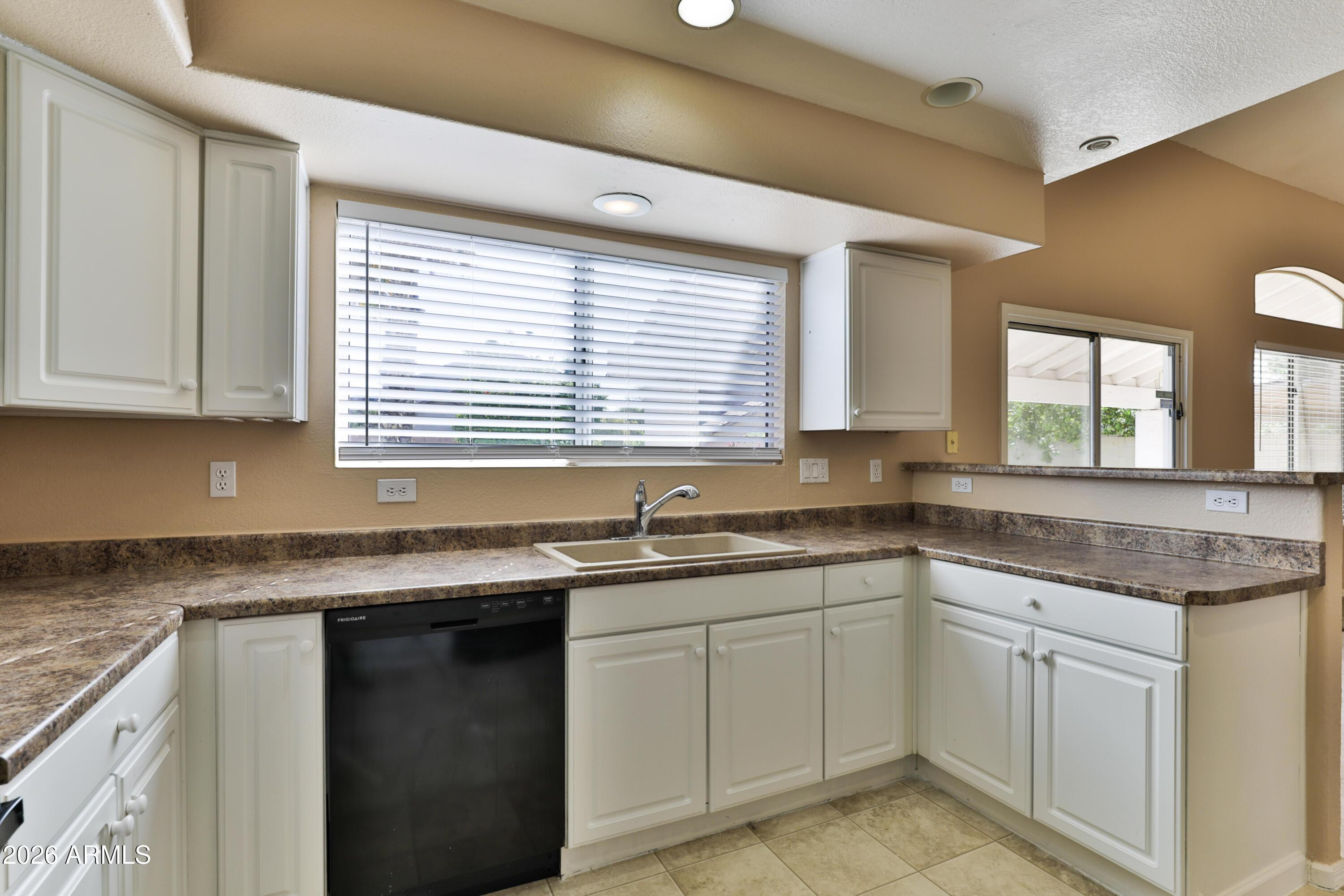MEADOWS AT INDENENDENCE - Residential Lease