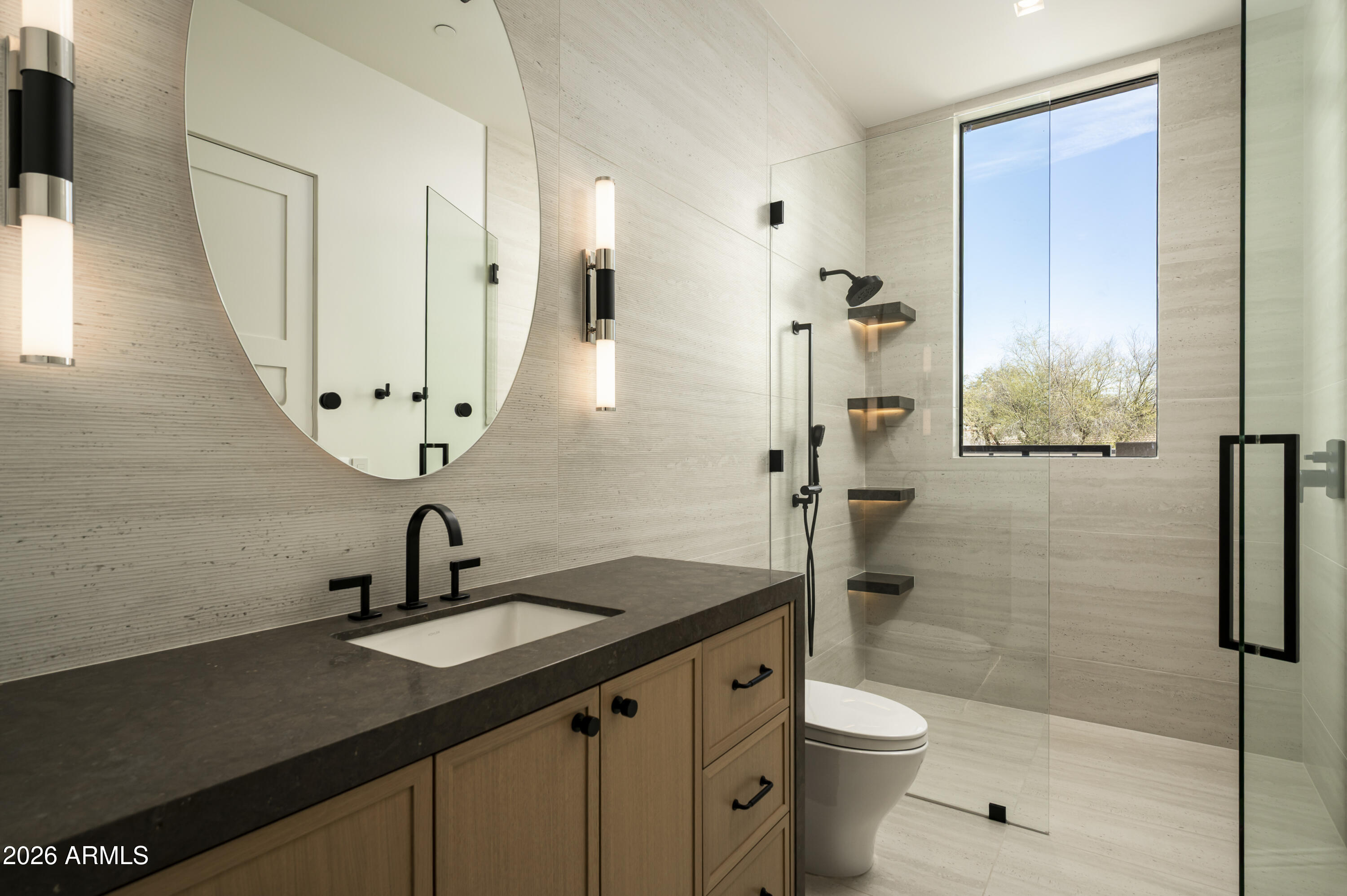 DESERT ESTATES UNIT 1 LOT 21 AND NORTH SCOTTSDALE - Residential