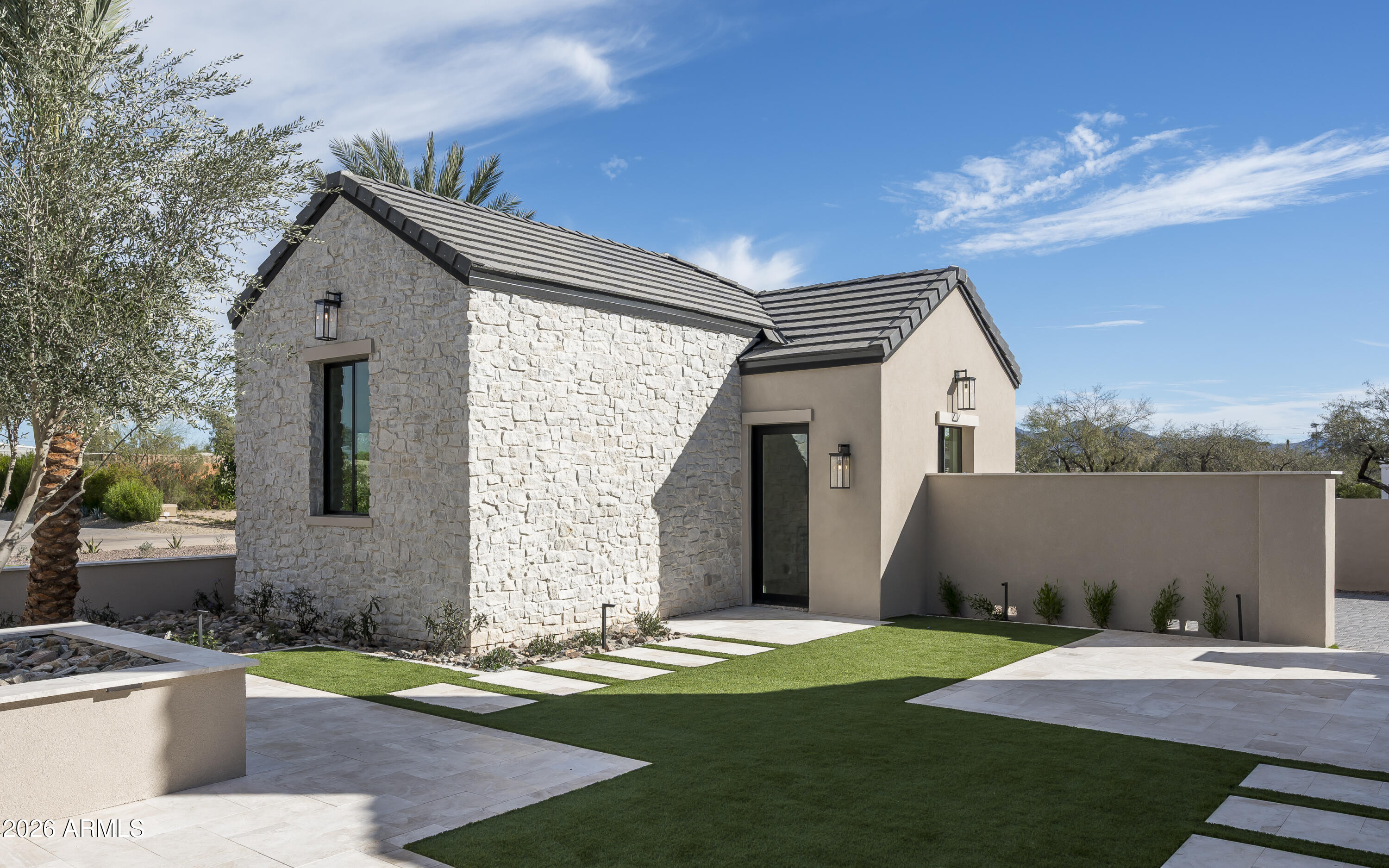 DESERT ESTATES UNIT 1 LOT 21 AND NORTH SCOTTSDALE - Residential