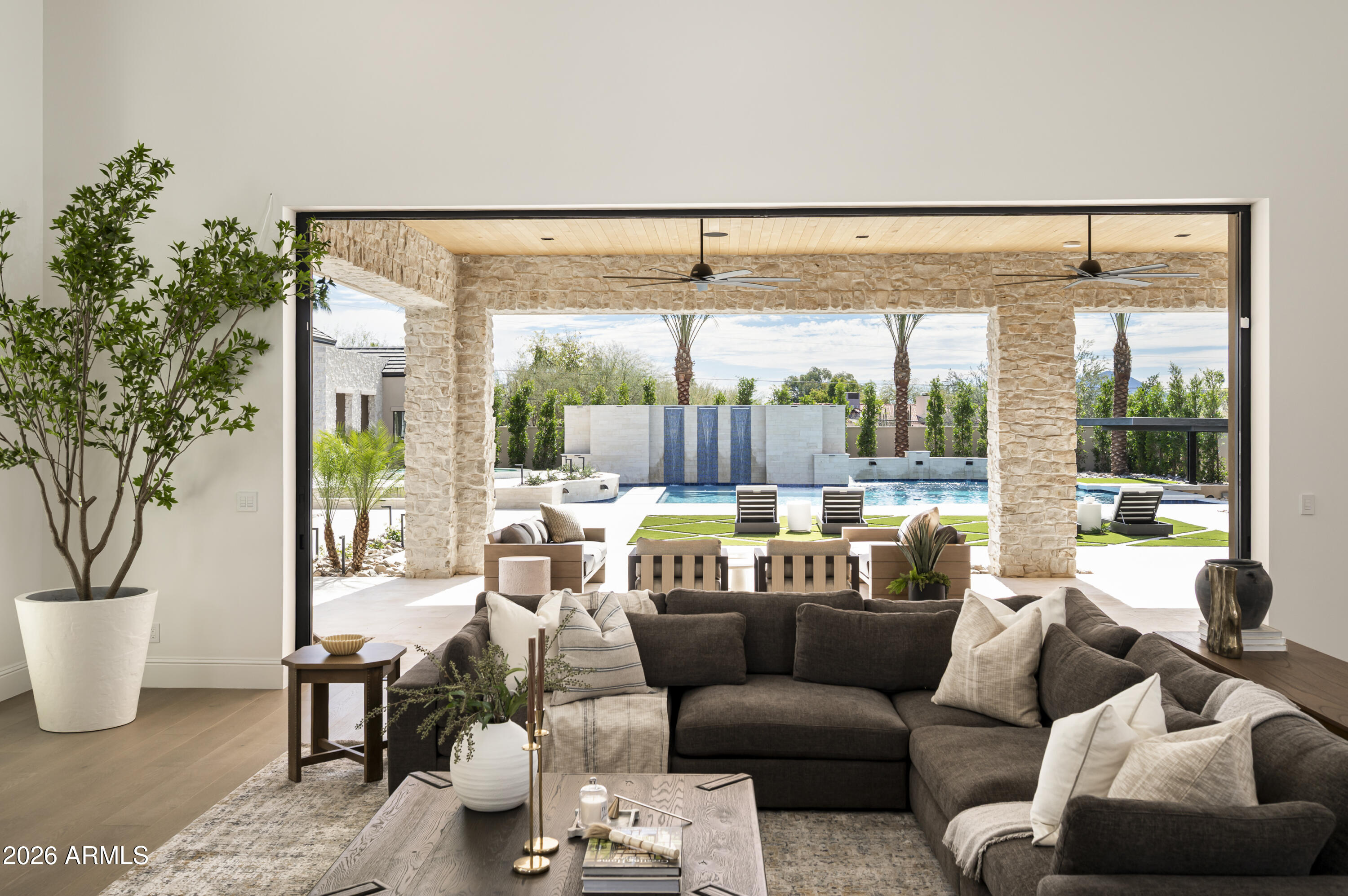 DESERT ESTATES UNIT 1 LOT 21 AND NORTH SCOTTSDALE - Residential