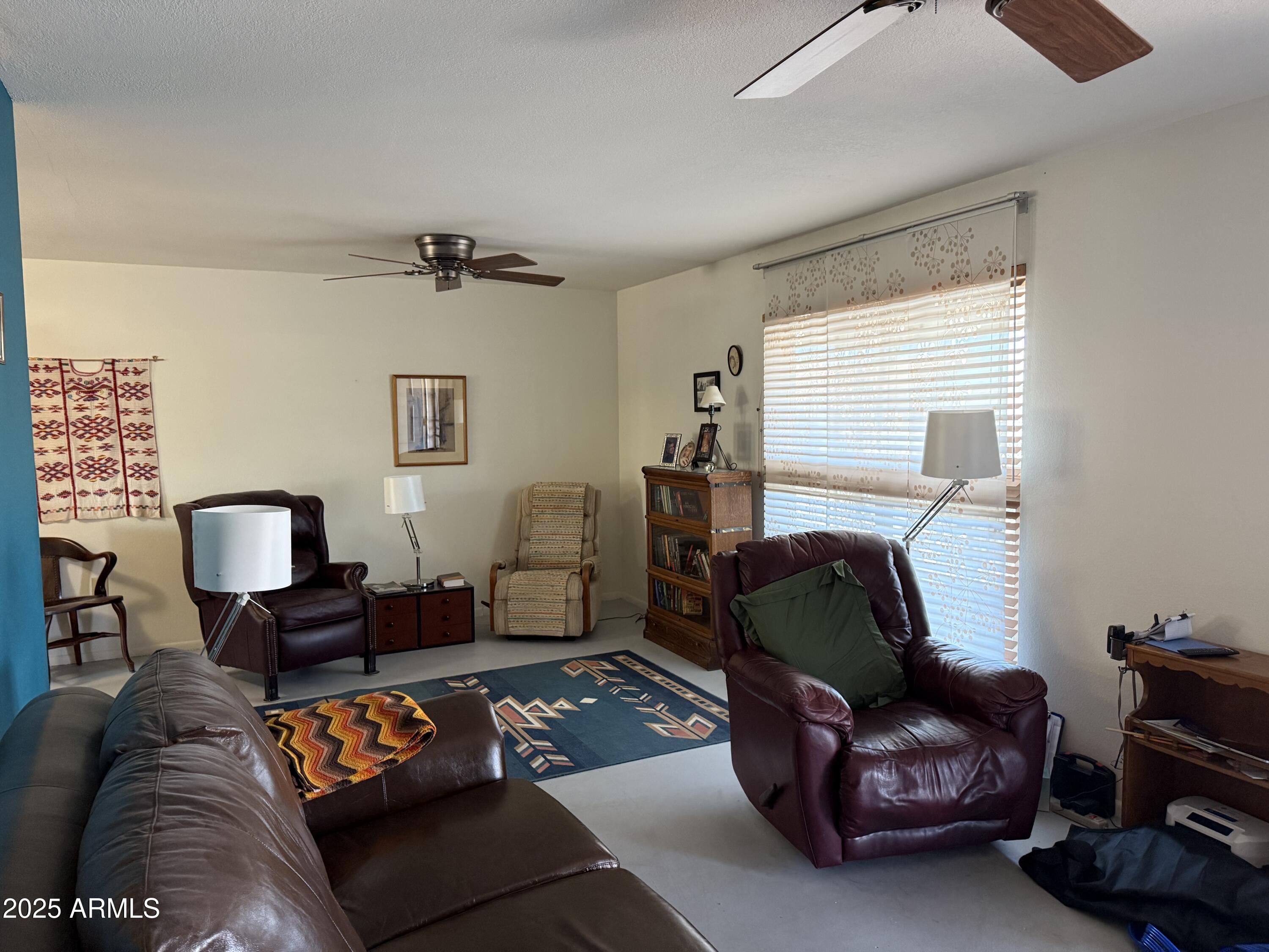9905 W OAKSTONE Drive