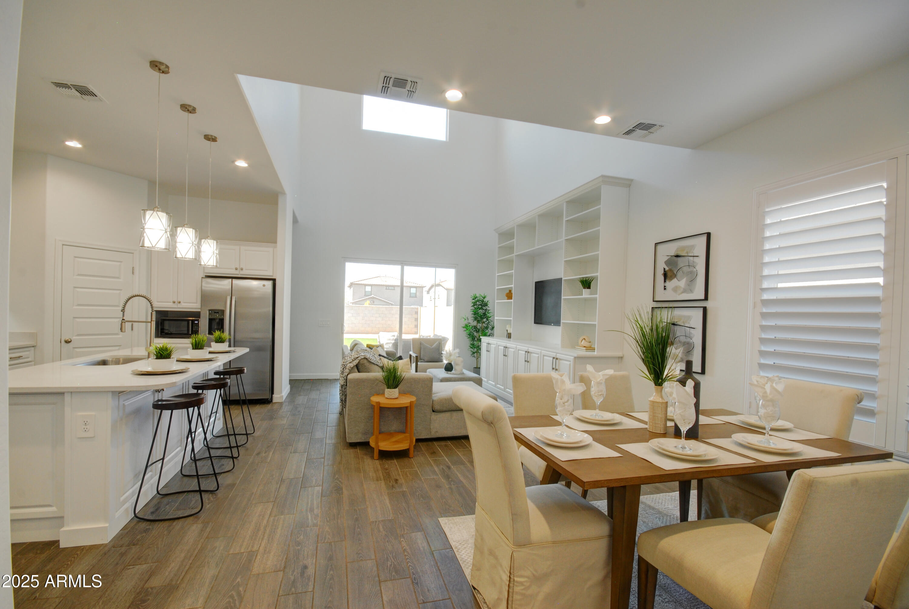 40927 W SUNLAND Drive