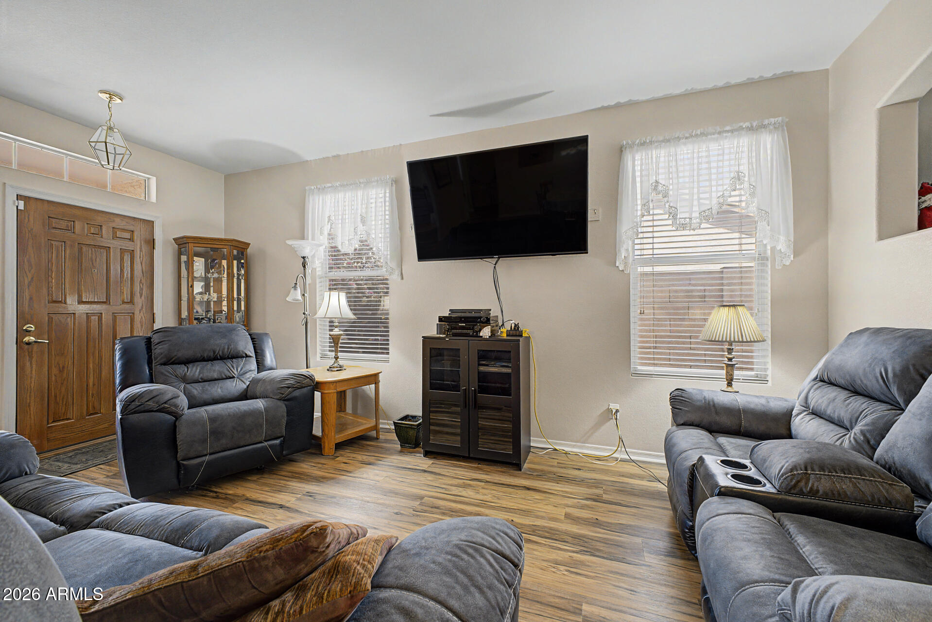 10533 W POTTER Drive