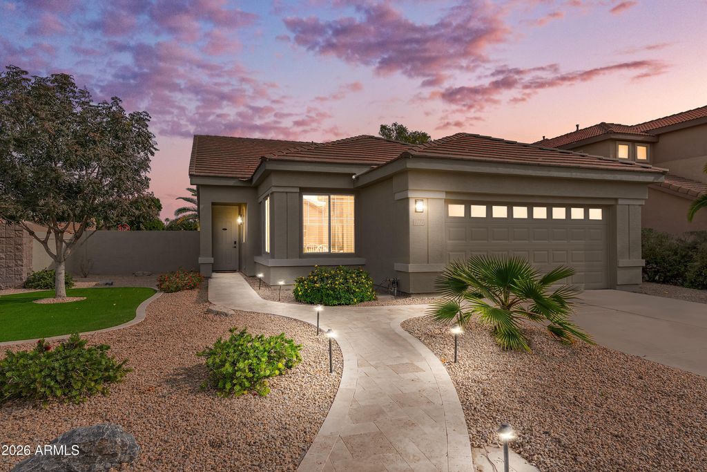 Photo of 1751 S Navajo Way, Chandler, AZ 85286 (MLS # 6973103)