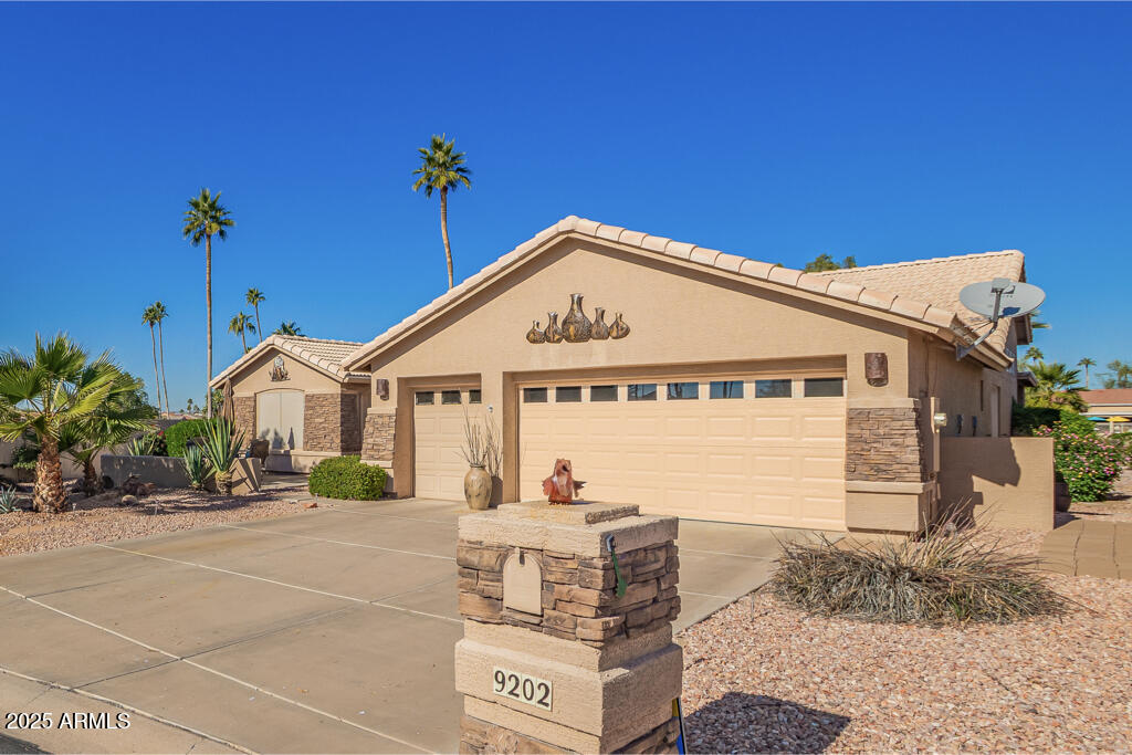 9202 E CEDAR WAXWING Drive