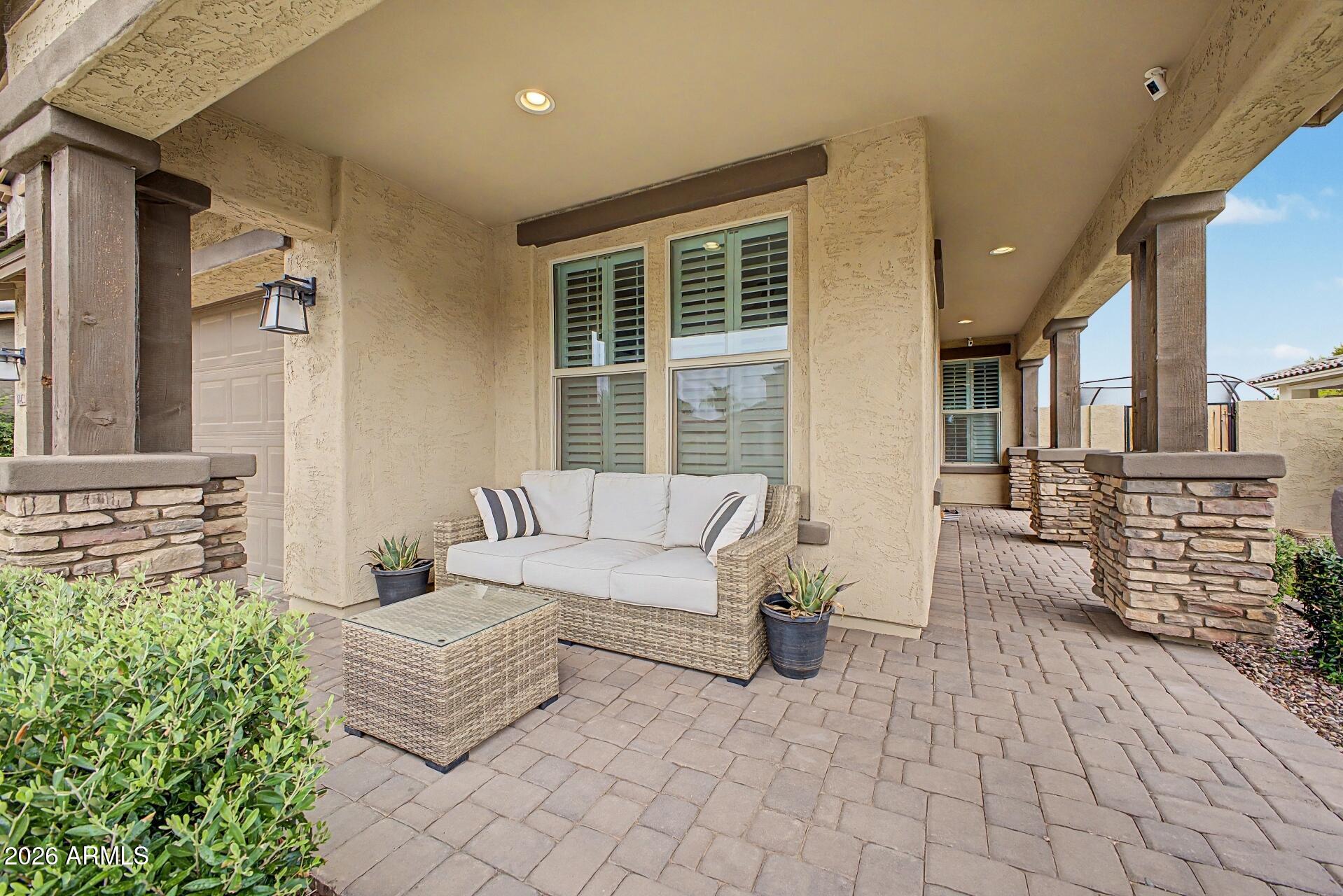 Properties 1 10422 E CORBIN Avenue