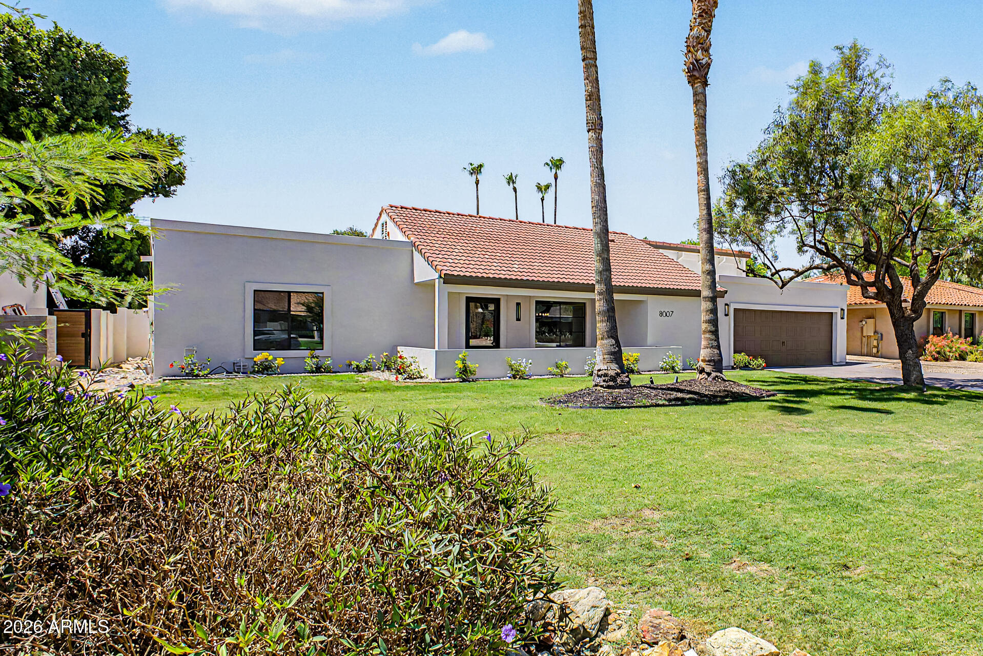 8007 E DEL TESORO Drive