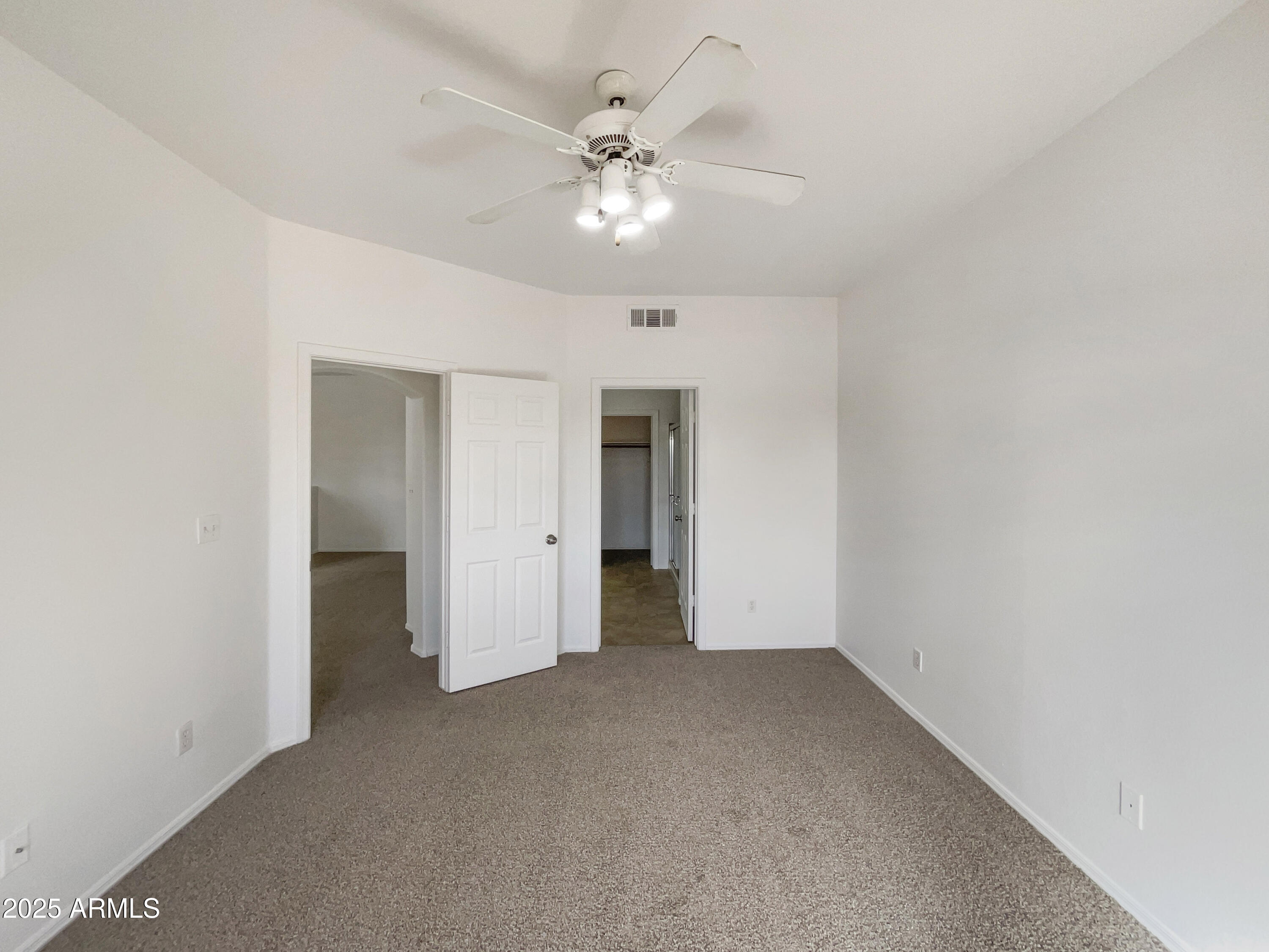 10410 N CAVE CREEK Road 2119
