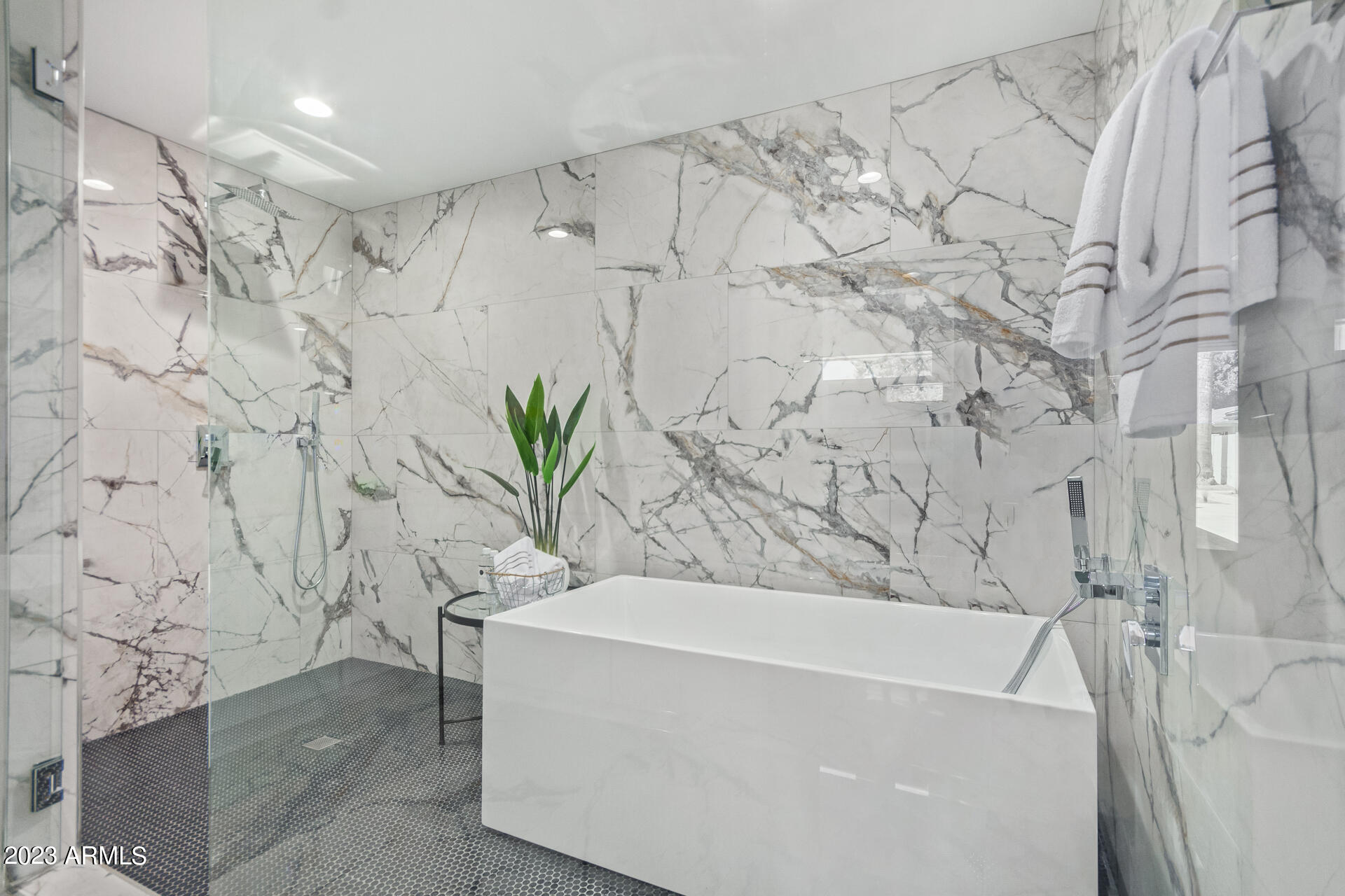 GROSSE POINTE - Residential