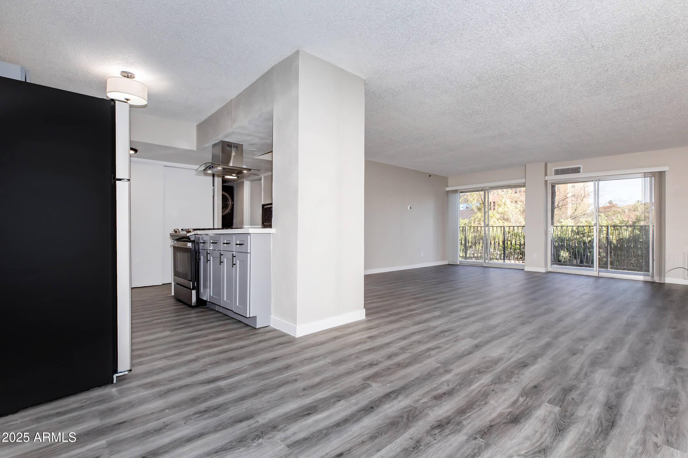 425 W Paseo Redondo -- 5G