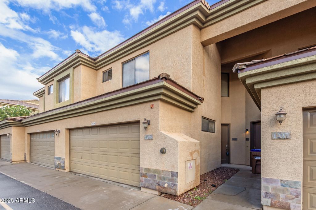 Photo of 705 W Queen Creek Road #1208, Chandler, AZ 85248 (MLS # 6950140)