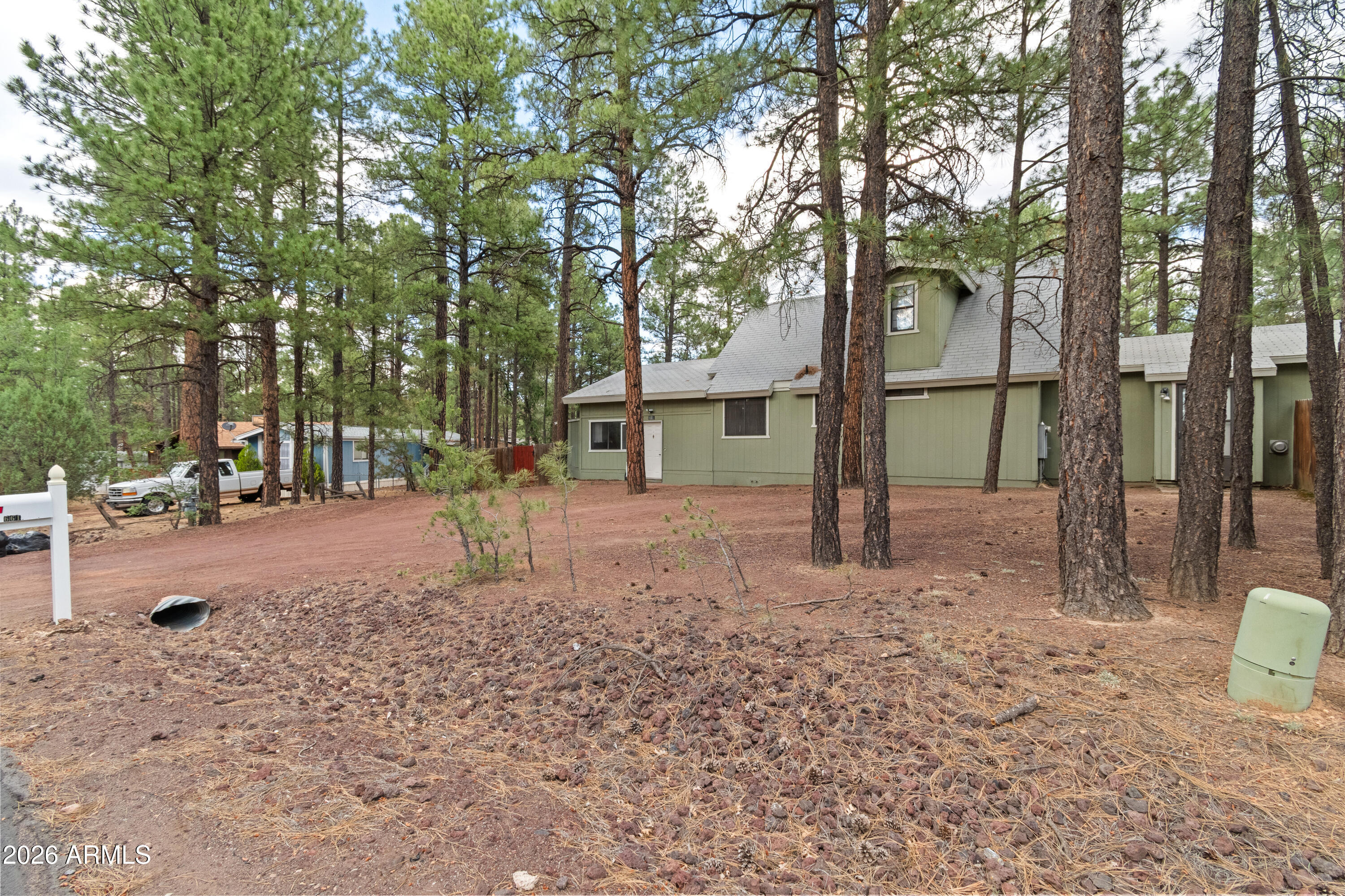 661 N 30th Avenue