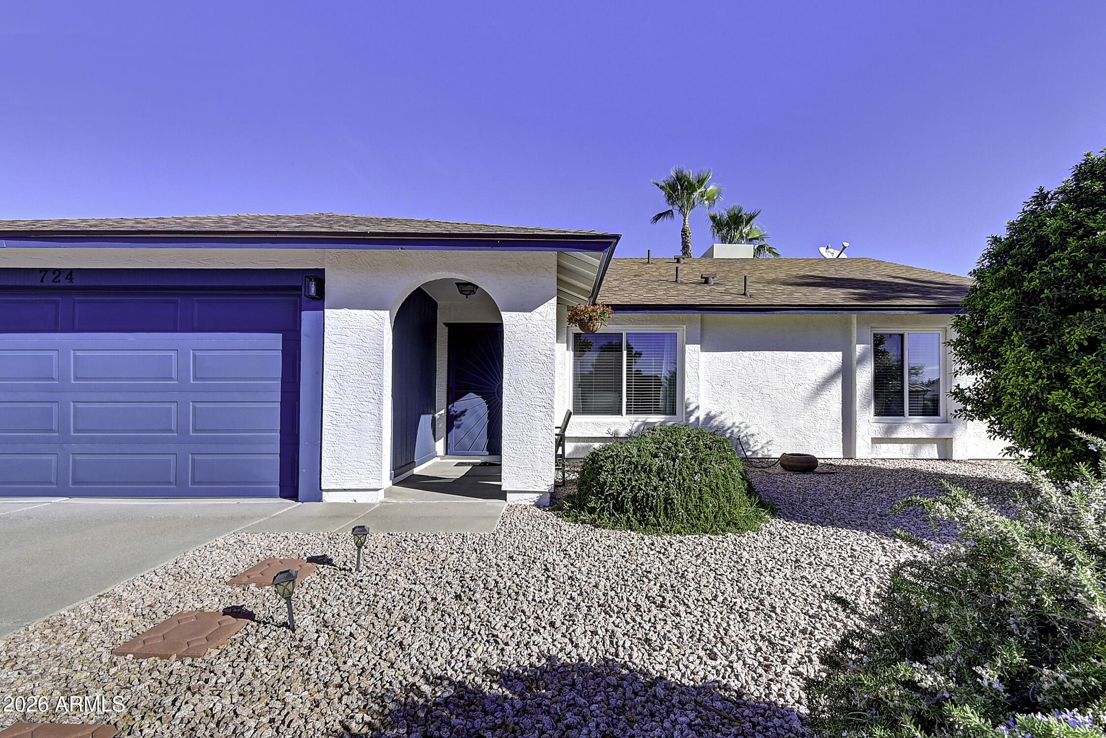 724 W PALOMINO Drive