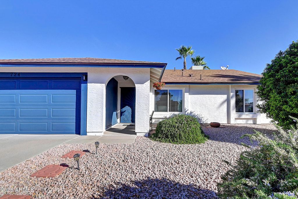 Photo of 724 W Palomino Drive, Chandler, AZ 85225 (MLS # 6993433)