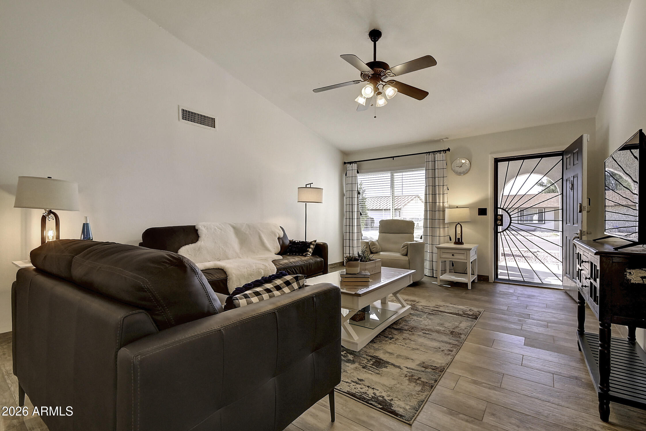 724 W PALOMINO Drive