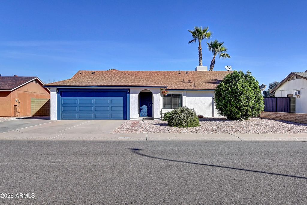 Photo of 724 W Palomino Drive, Chandler, AZ 85225 (MLS # 6993433)