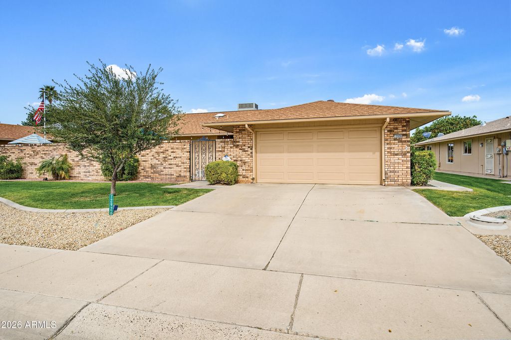 Photo of 12926 W Shadow Hills Drive, Sun City West, AZ 85375 (MLS # 6983593)