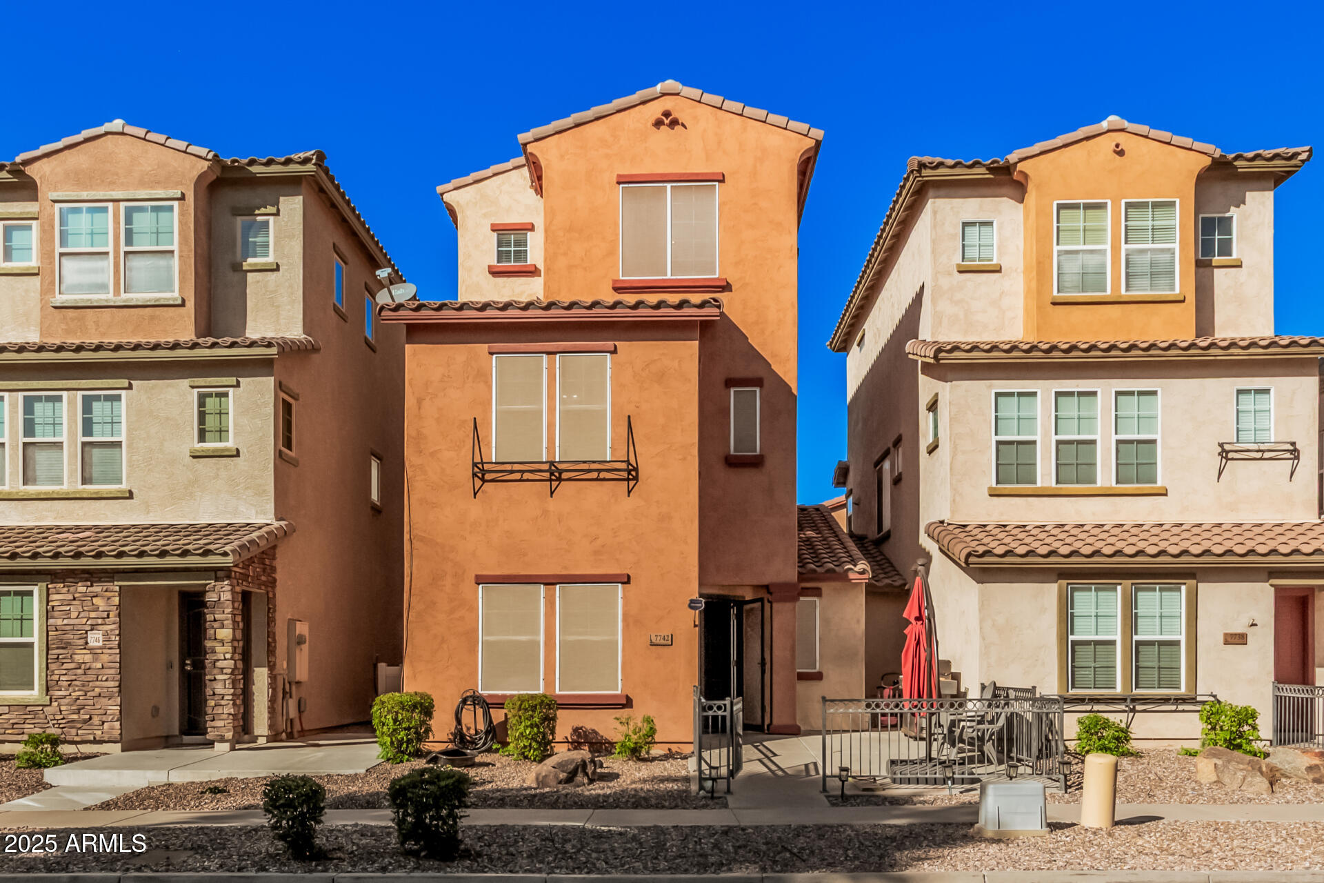 7742 W TERRI LEE Drive