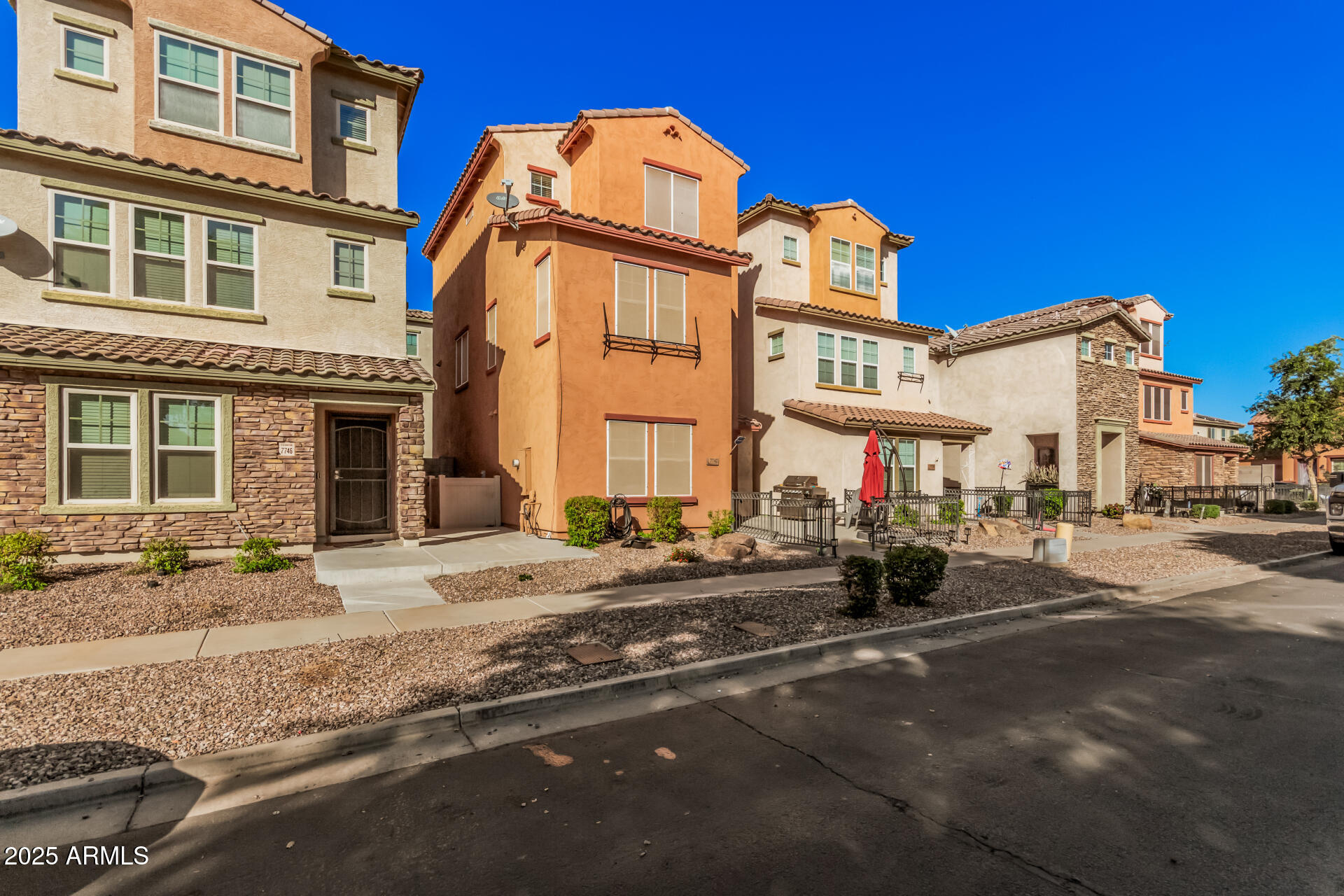 7742 W TERRI LEE Drive