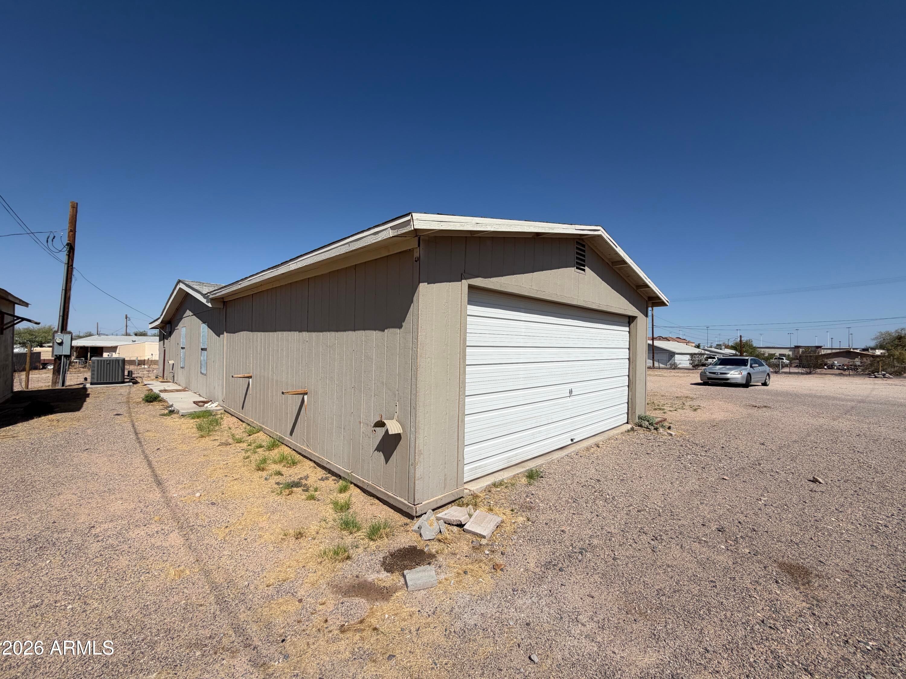 130 W CAMPBELL Avenue