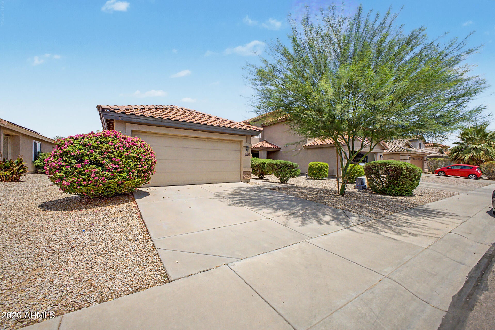 1448 E SAGUARO Trail