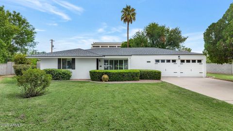 Photo of 3009 N 43rd Place, Phoenix, AZ 85018 (MLS # 6922106)