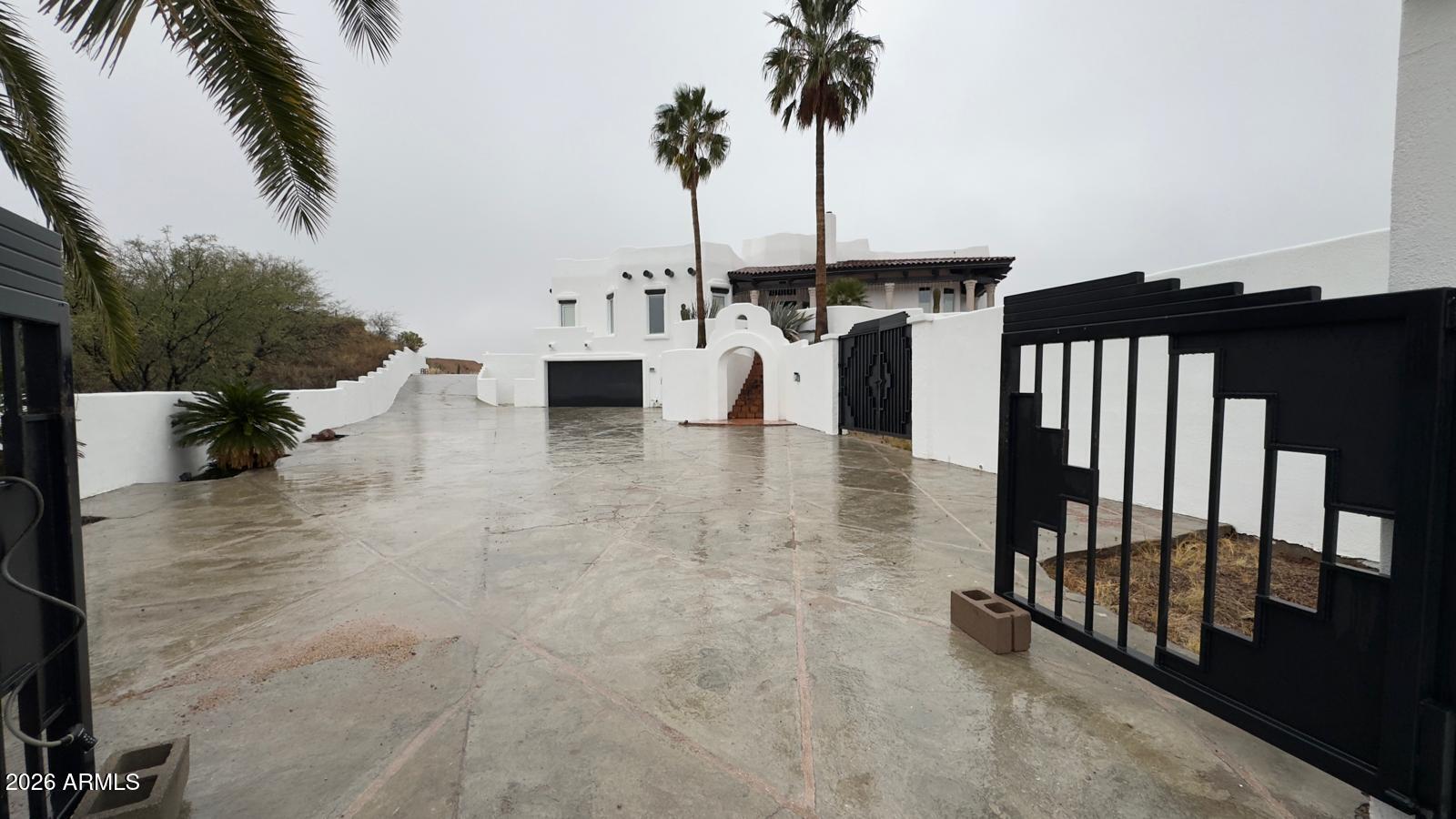 1091 W MARIPOSA HILLS Drive