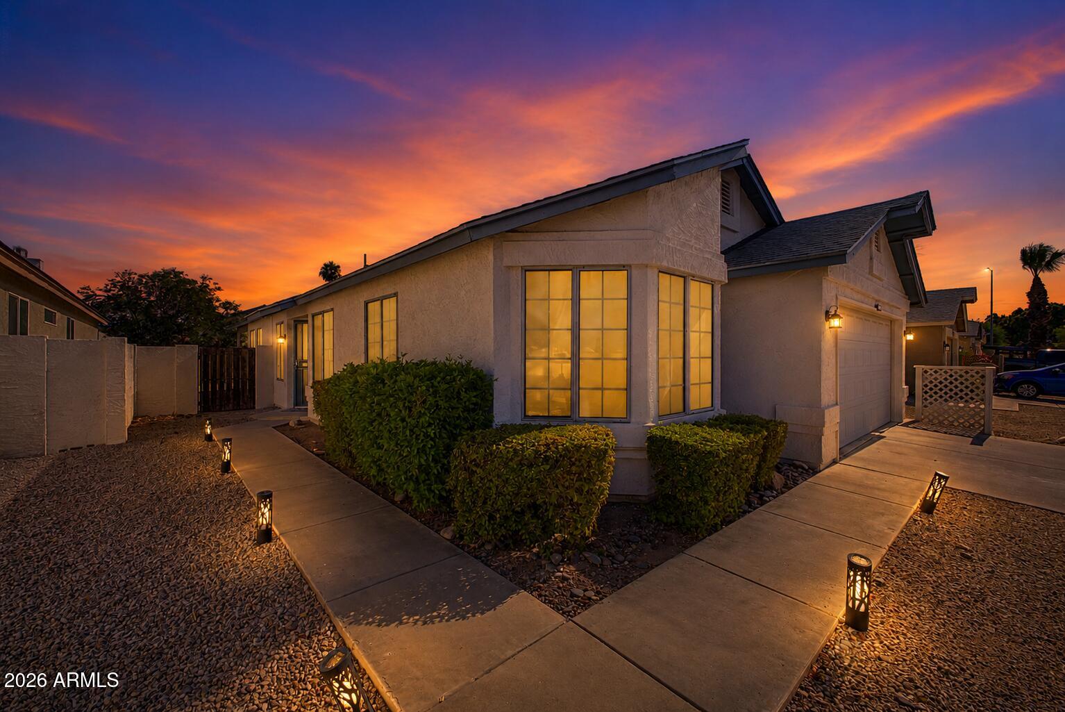 8859 W JOHN CABOT Road