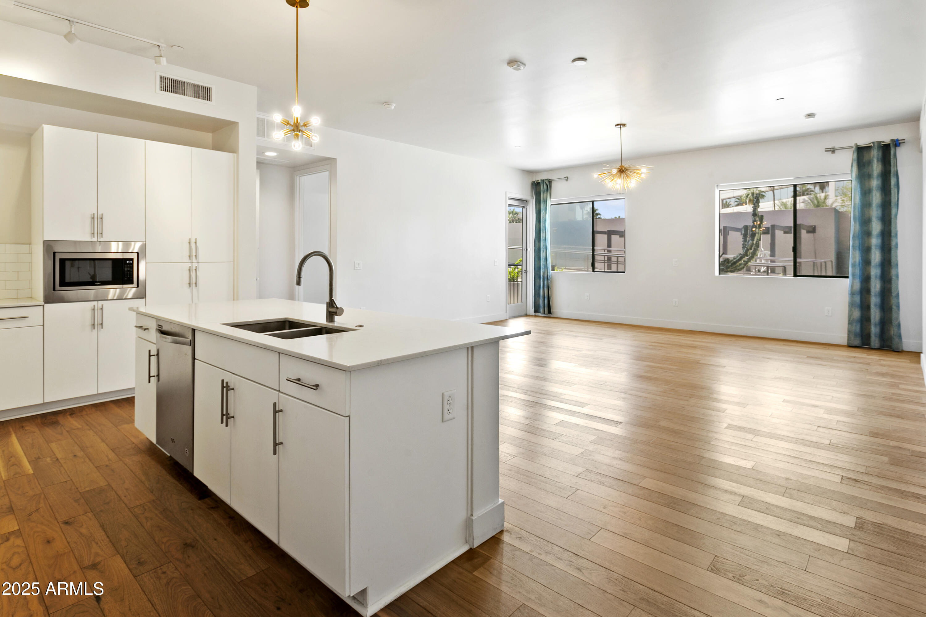 3131 N CENTRAL Avenue 3009