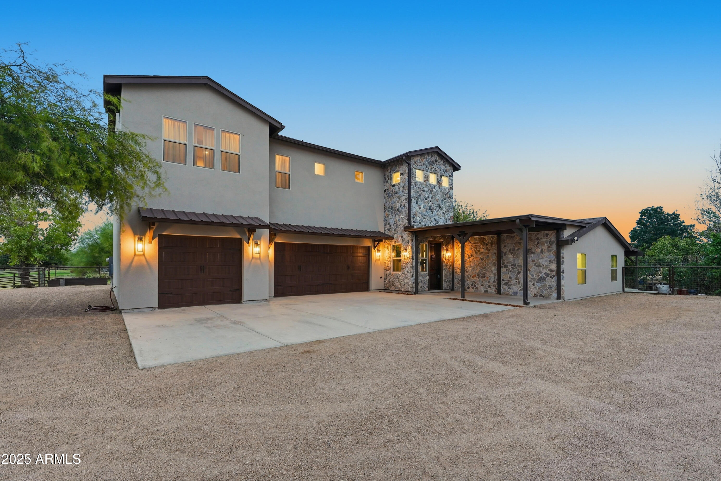 40105 N TAYLOR Street