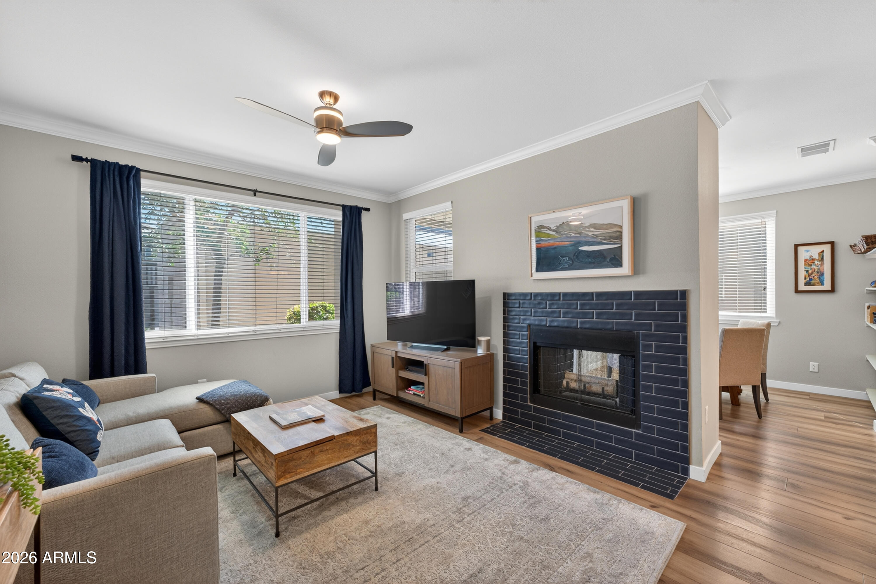 7009 E ACOMA Drive 1140