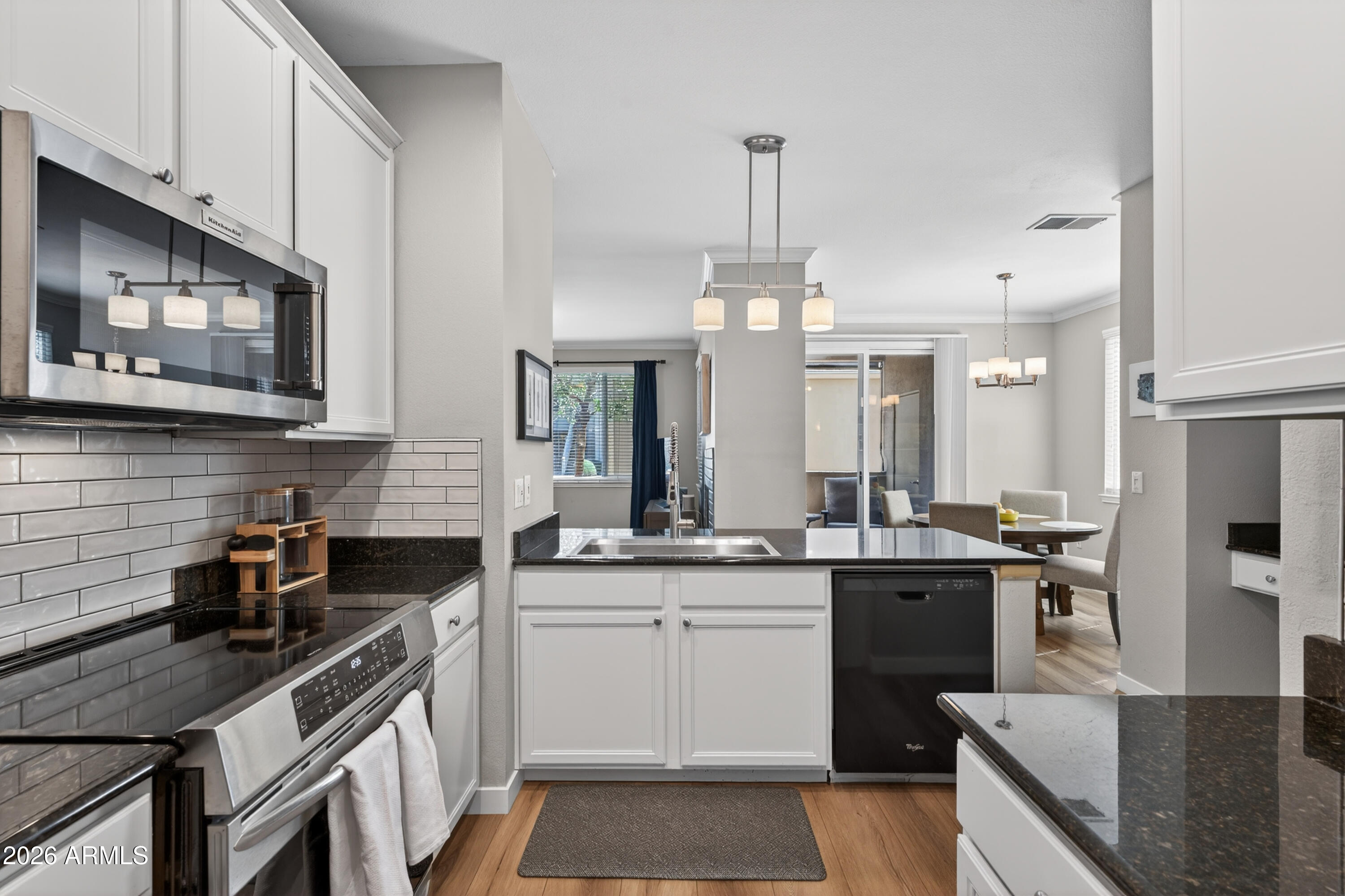 7009 E ACOMA Drive 1140