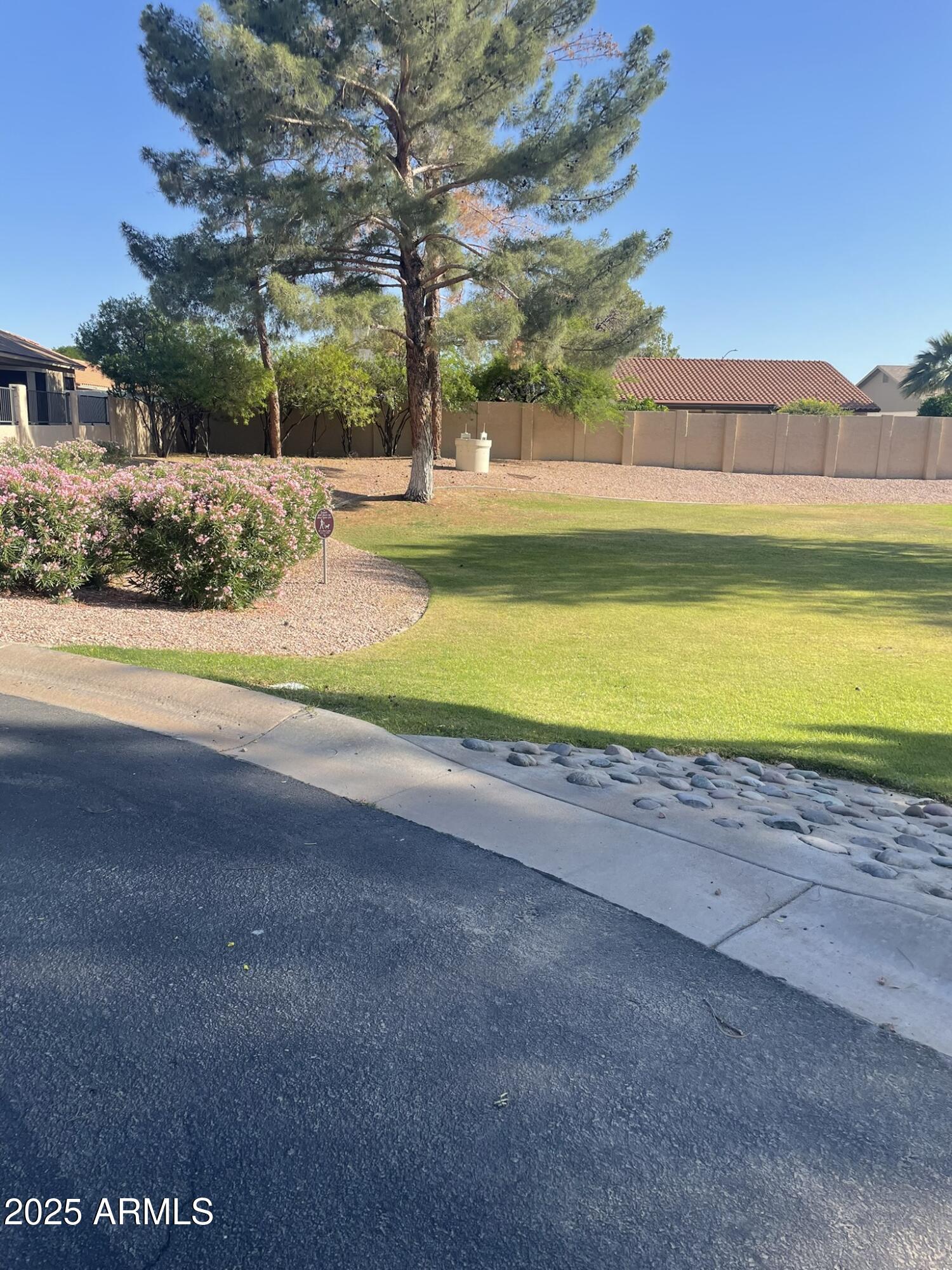4725 E Brown Road -- E 44