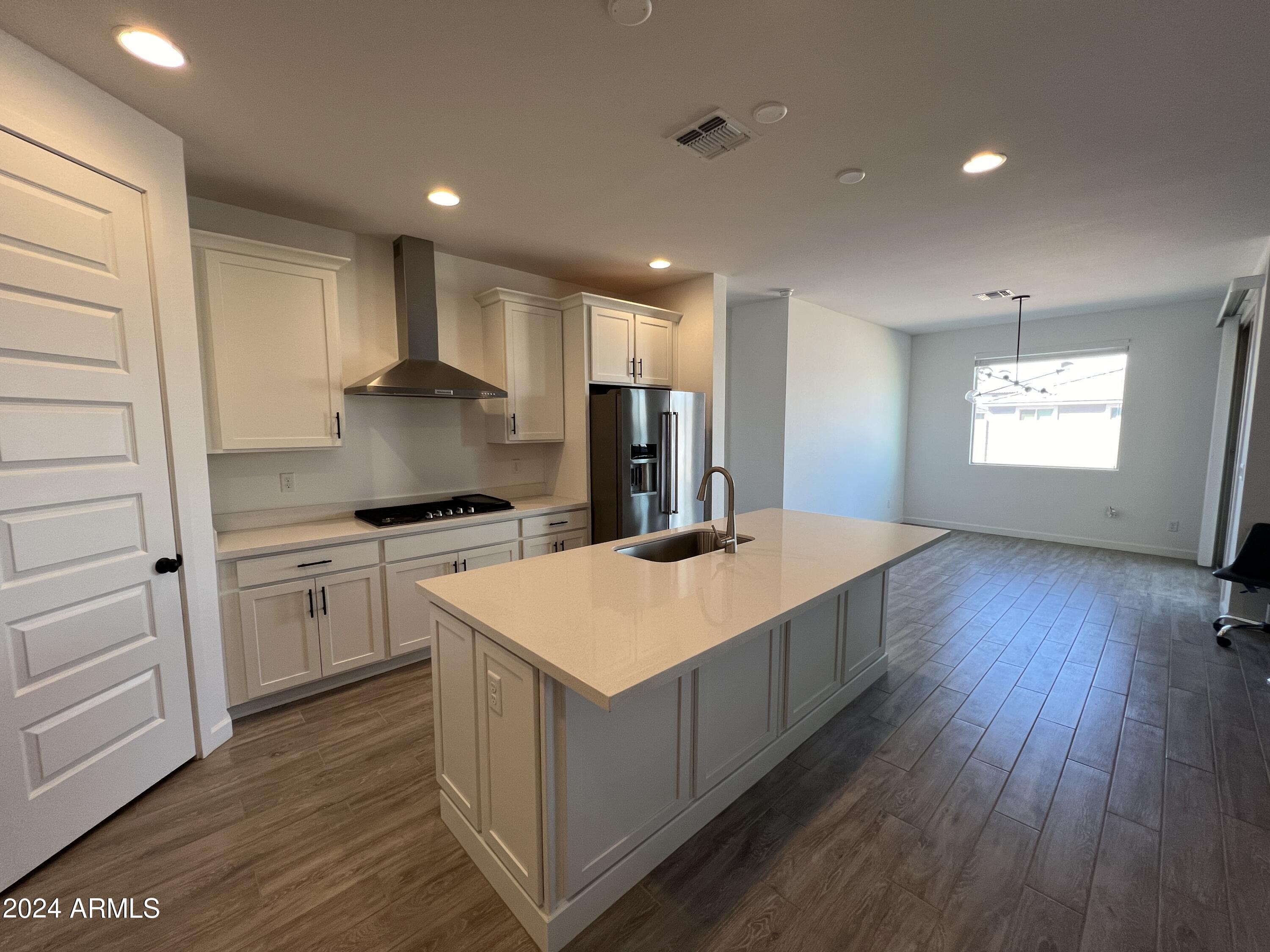 9844 E SATELLITE Drive