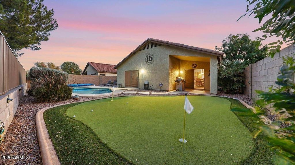 Photo of 7384 W Tonopah Drive, Glendale, AZ 85308 (MLS # 6968348)