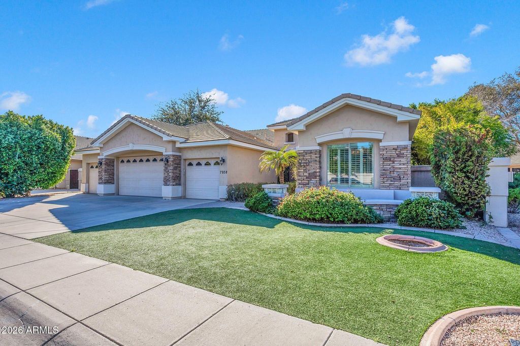 Photo of 7938 S Dateland Drive, Tempe, AZ 85284 (MLS # 6964244)