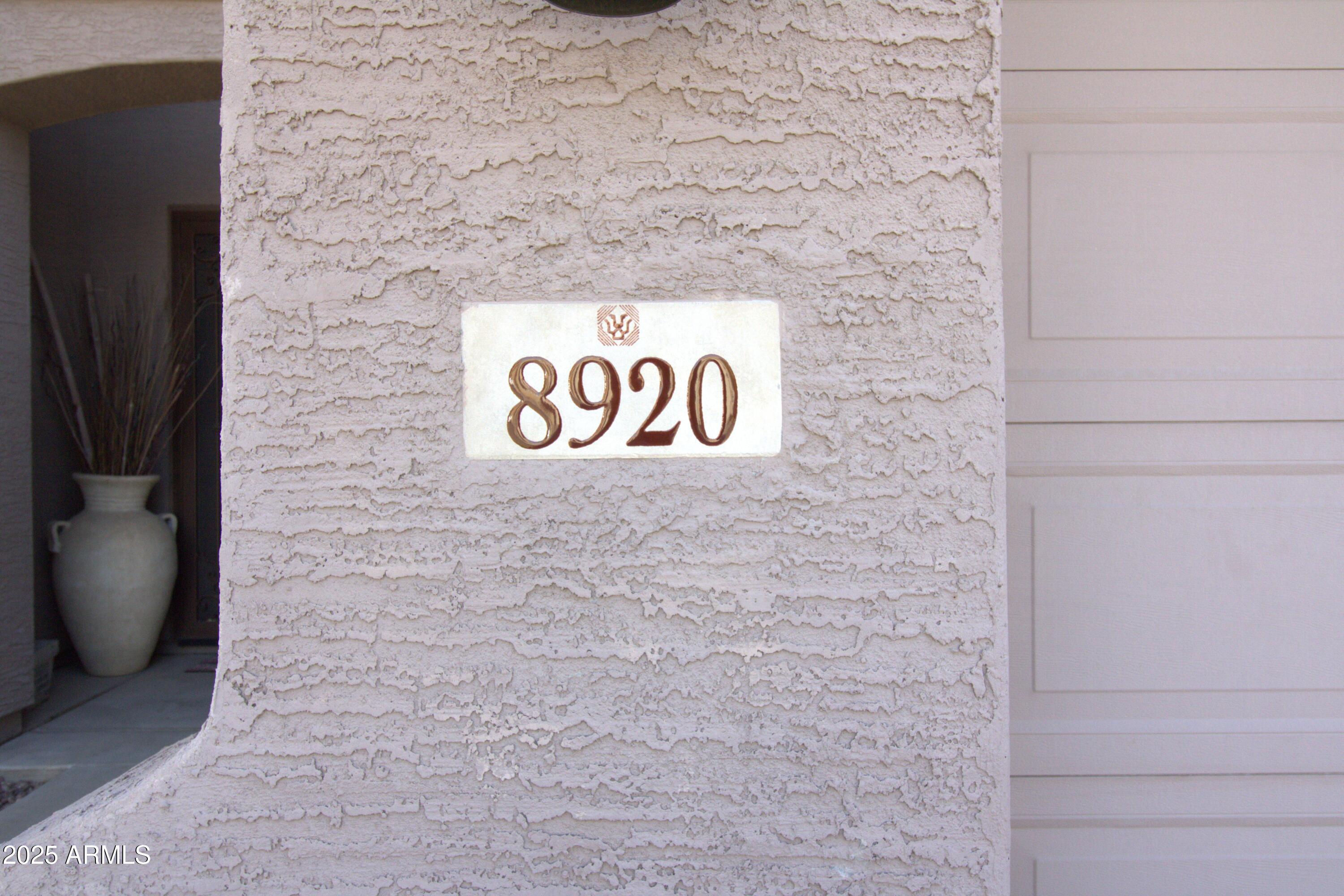 8920 S 40TH Lane