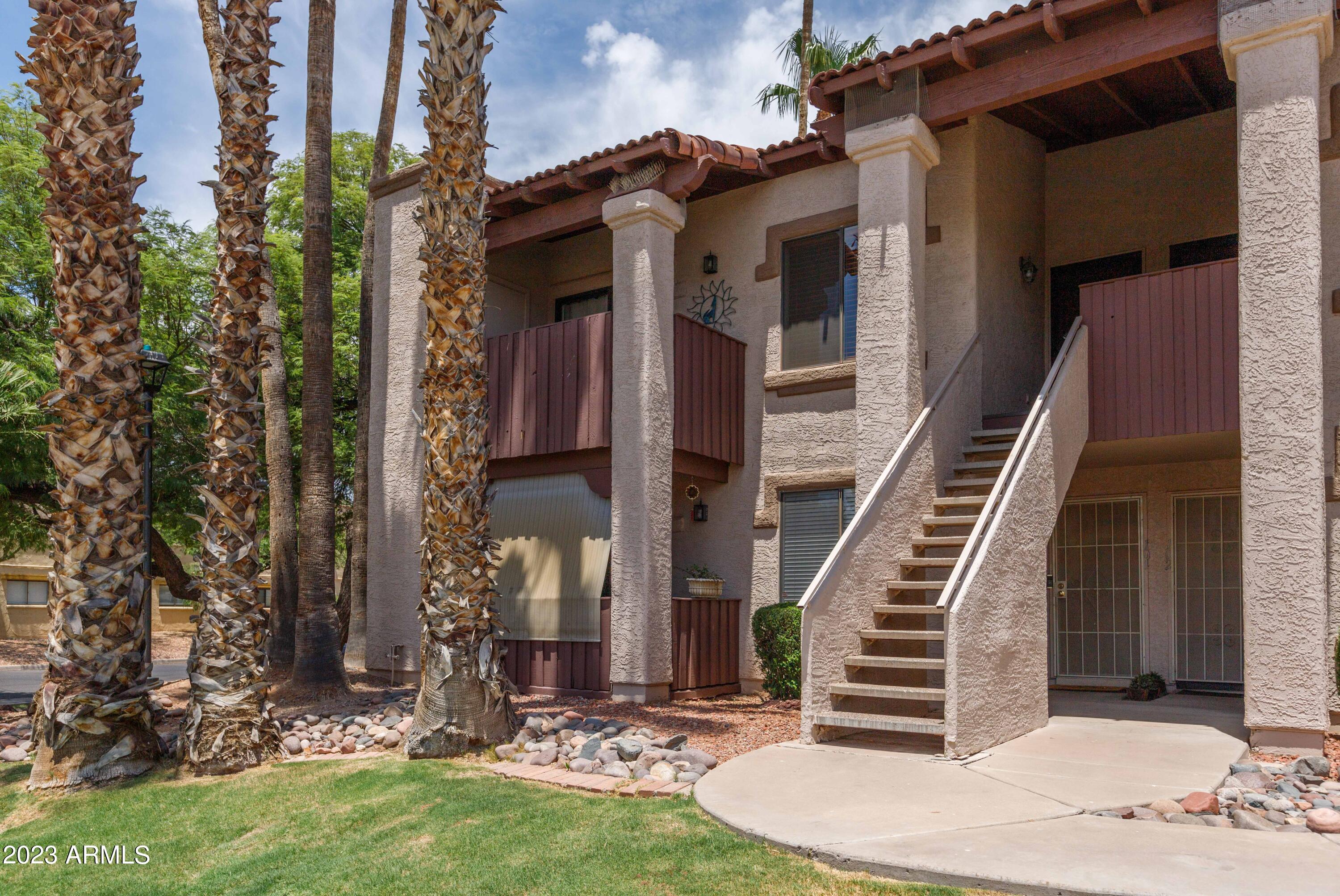 Photo 1 of 20 of 3102 E CLARENDON Avenue 201 condo