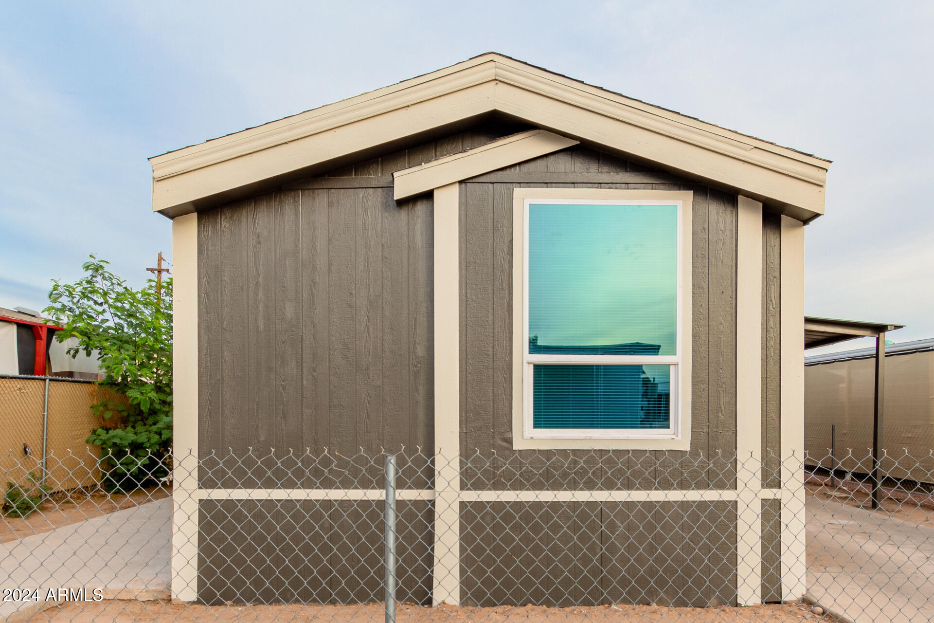 300 W LOWER BUCKEYE Road 26