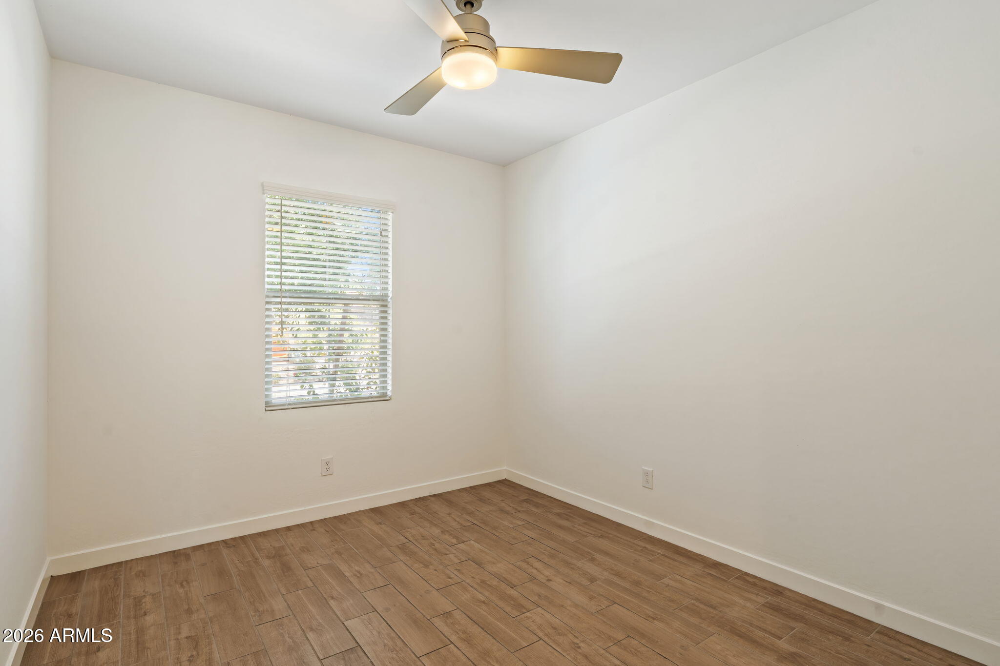 6424 N 17TH Place