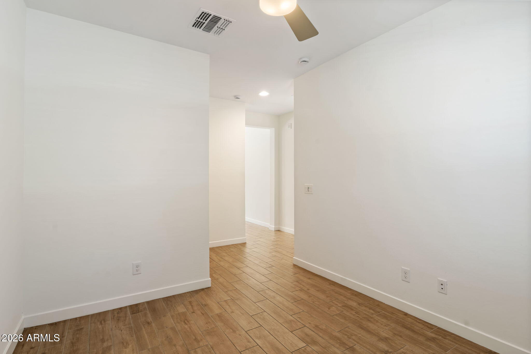 6424 N 17TH Place