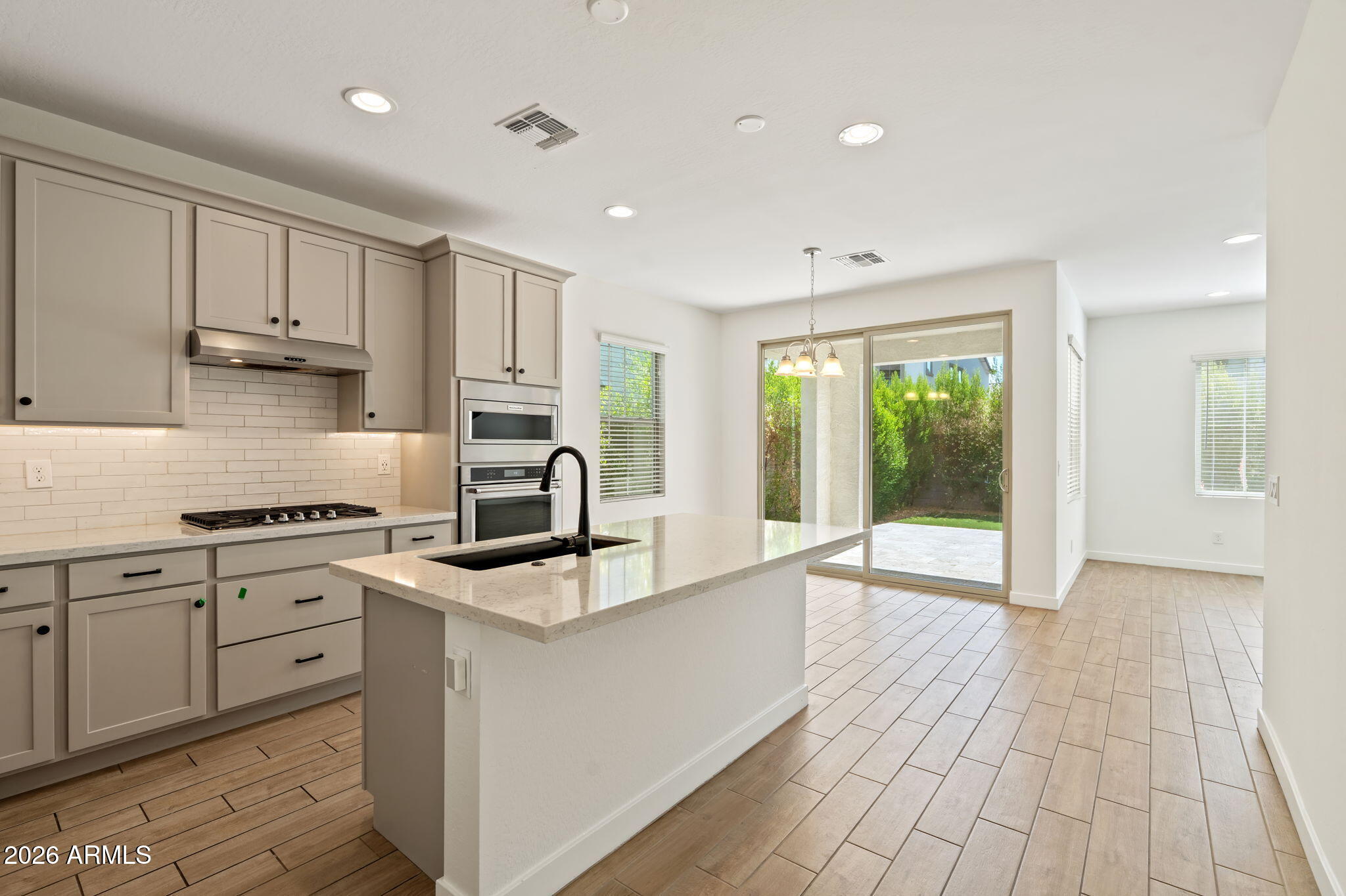 6424 N 17TH Place