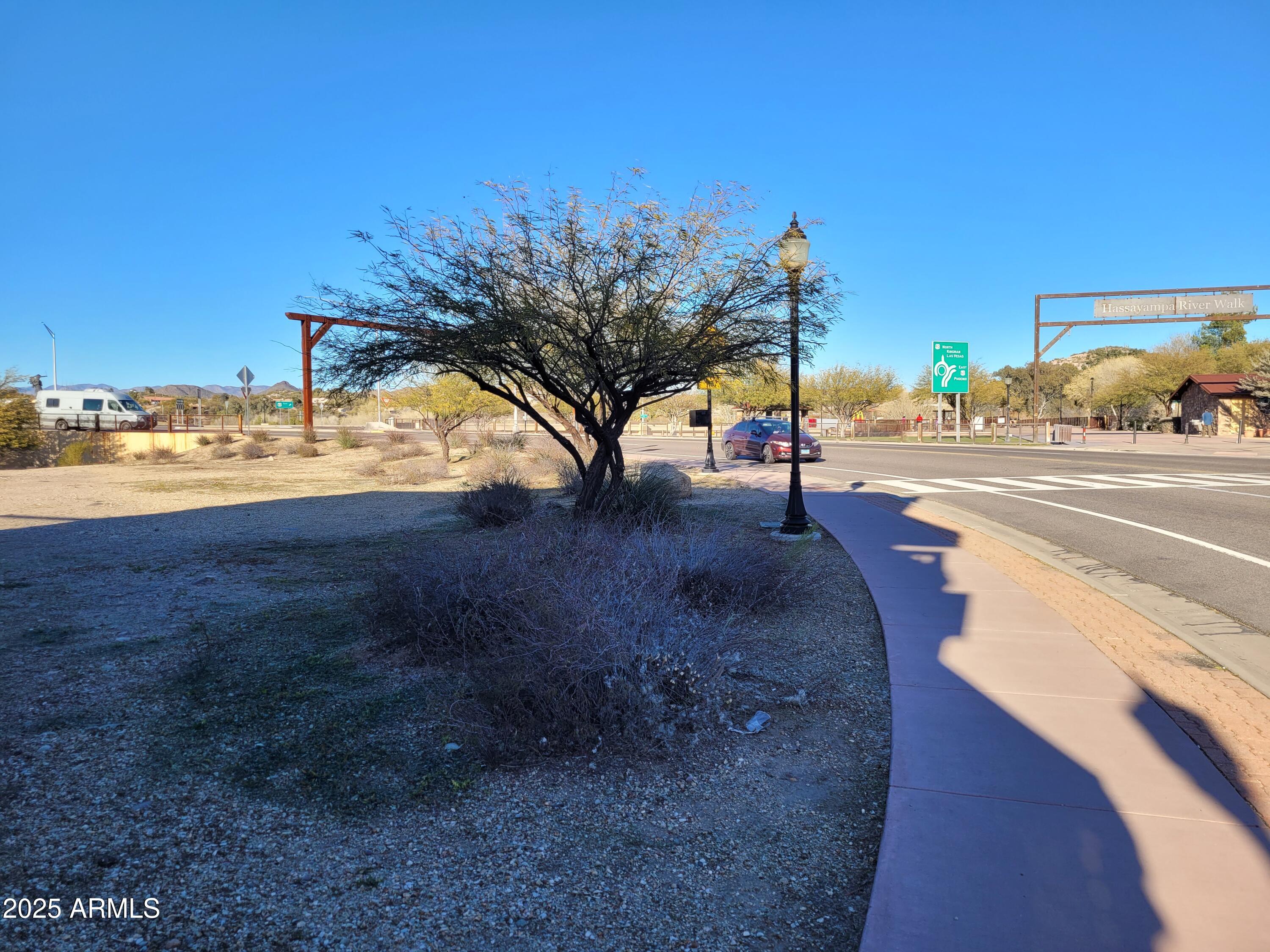 WICKENBURG - Land