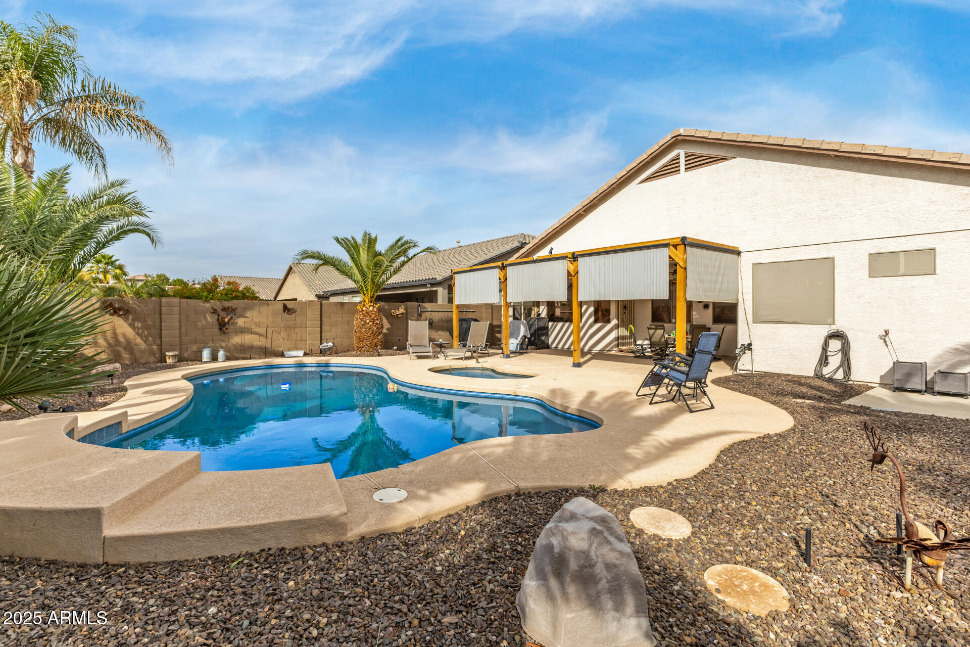 11921 W MONROE Street