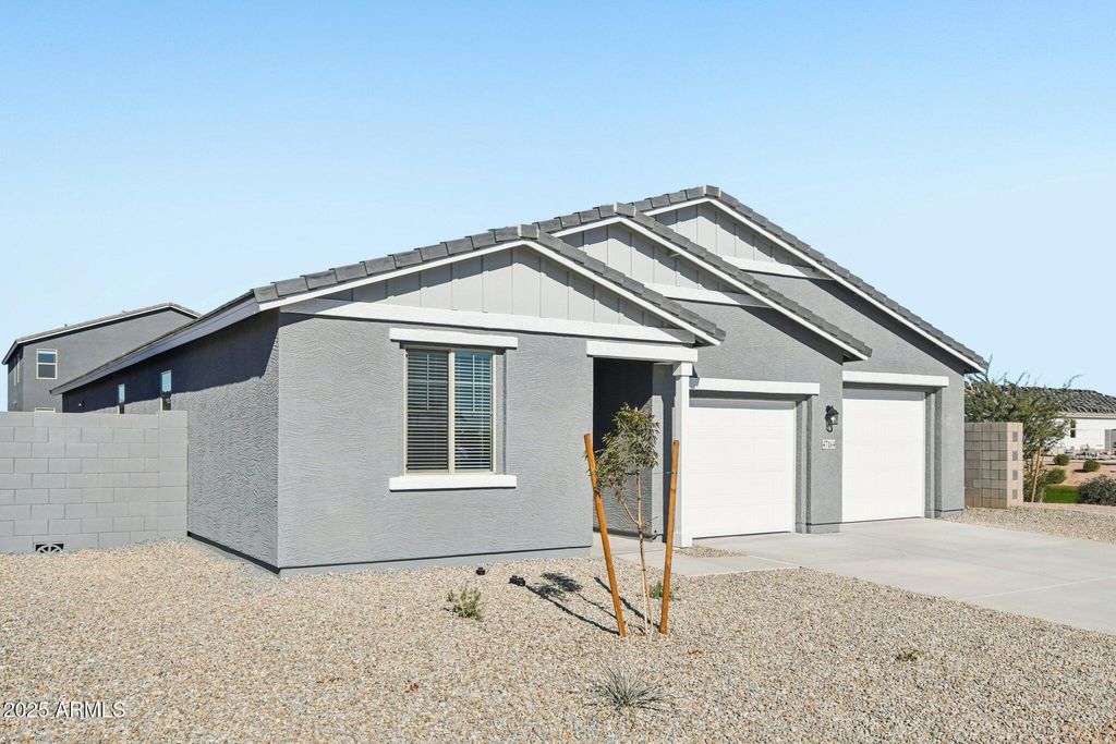 Photo of 47164 W Mellen Lane, Maricopa, AZ 85139 (MLS # 6945466)