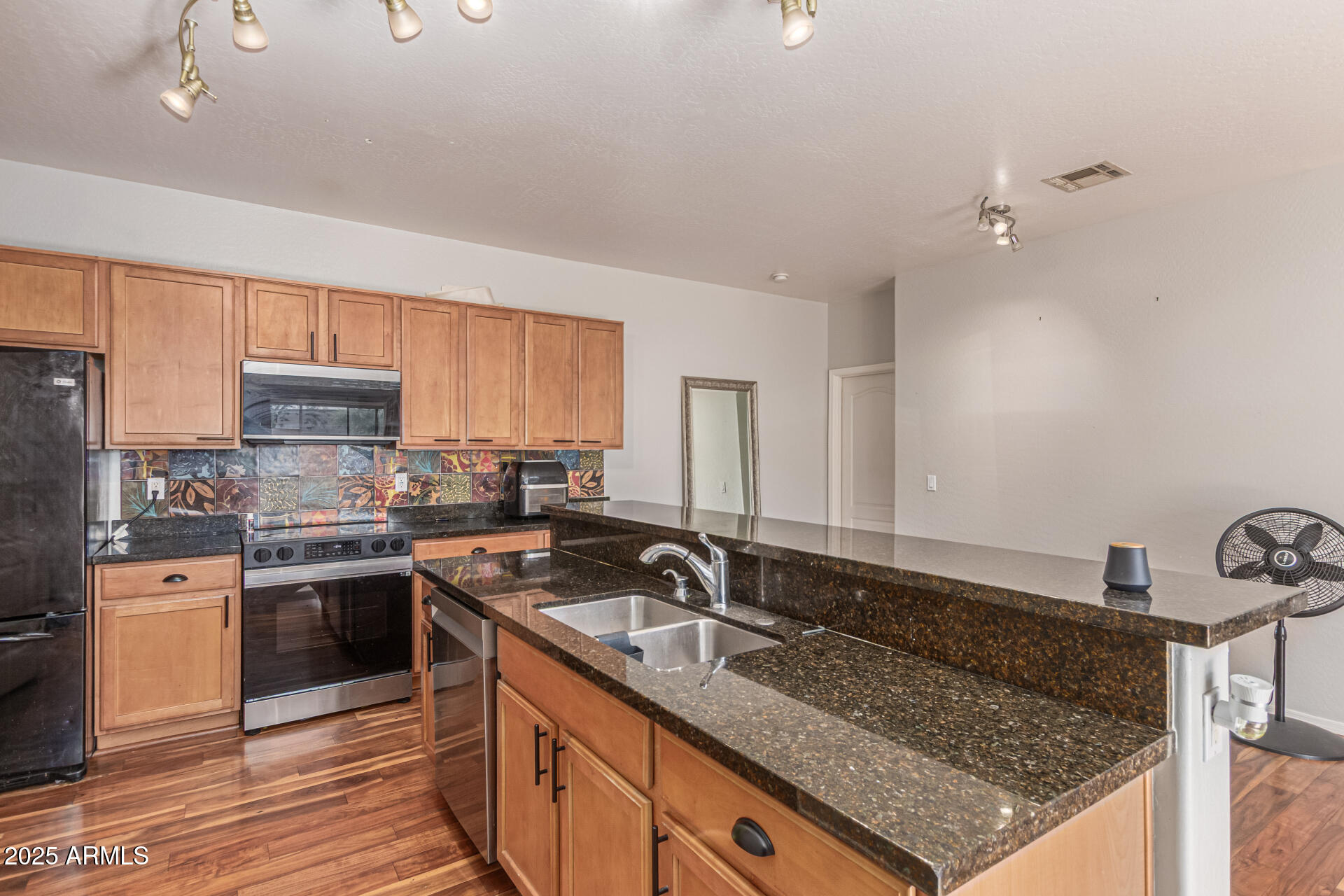 1015 S VAL VISTA Drive 22