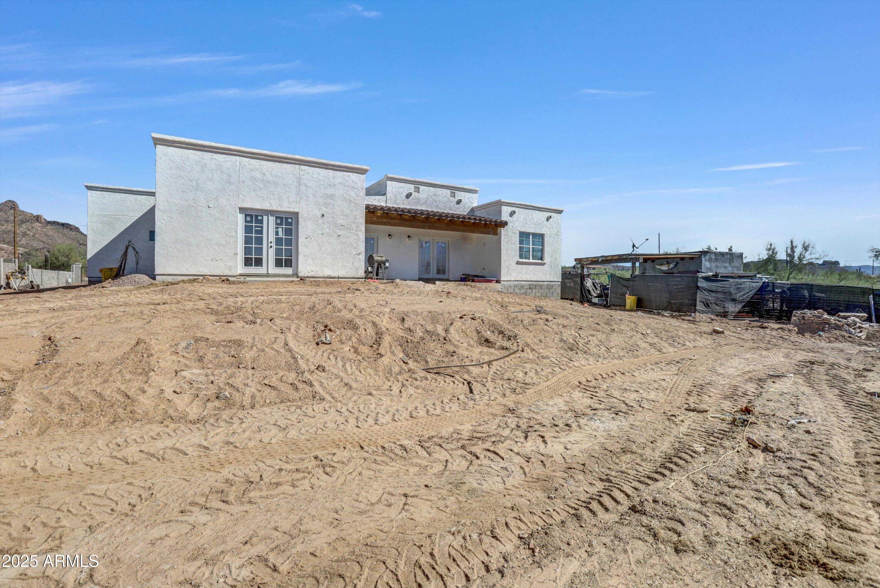 317 W Frontier Street