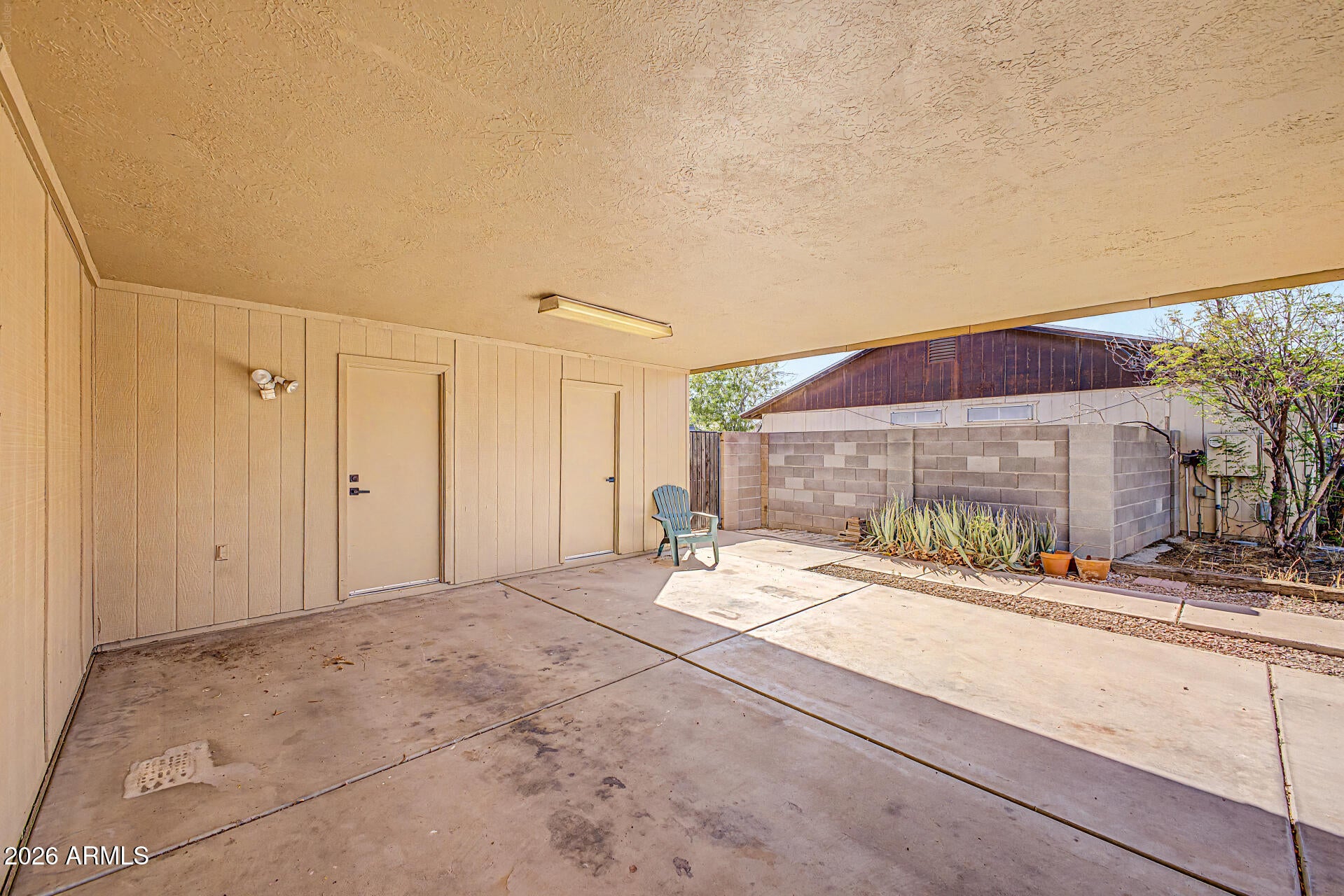 515 W GREENTREE Drive
