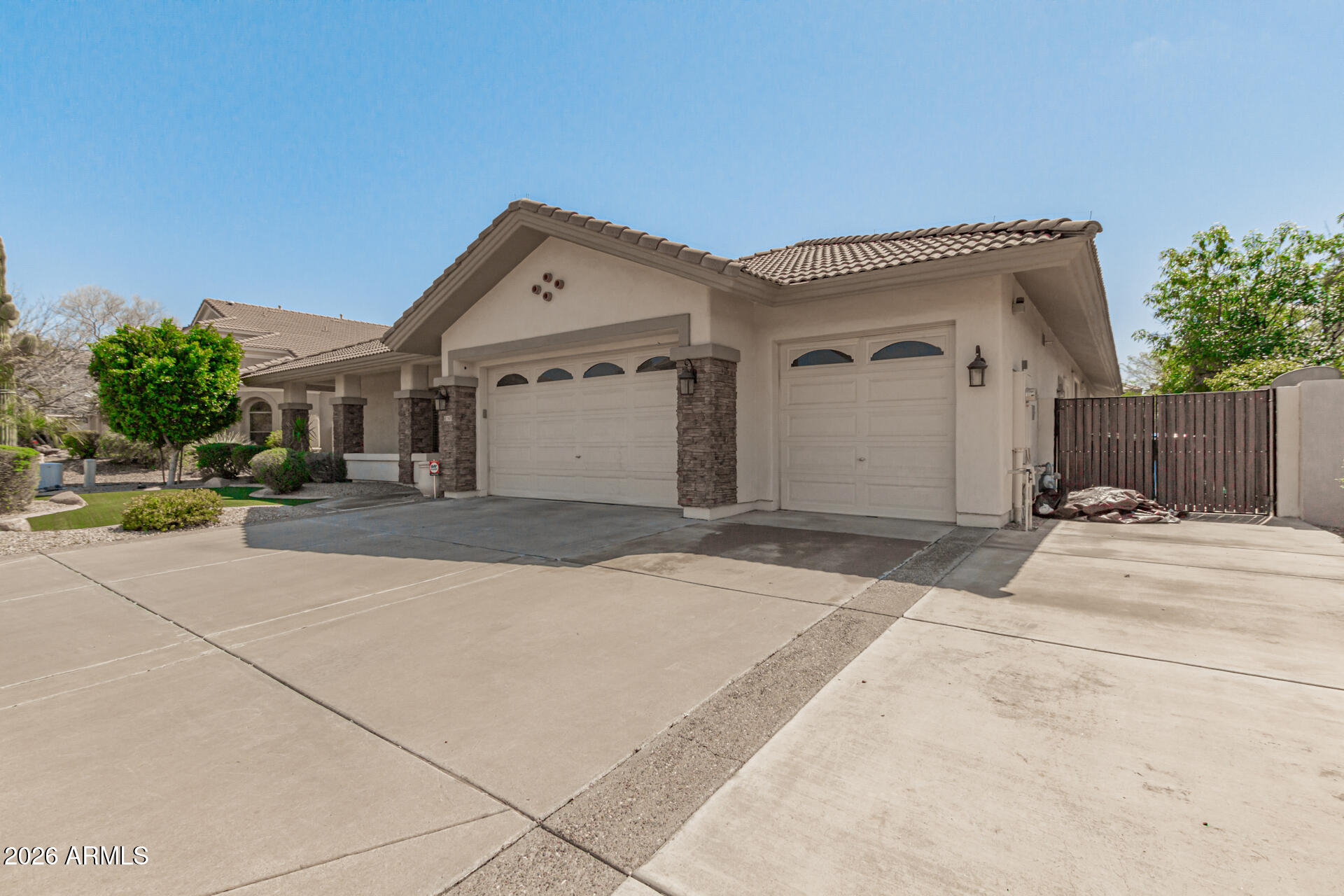 1687 E CAROB Drive